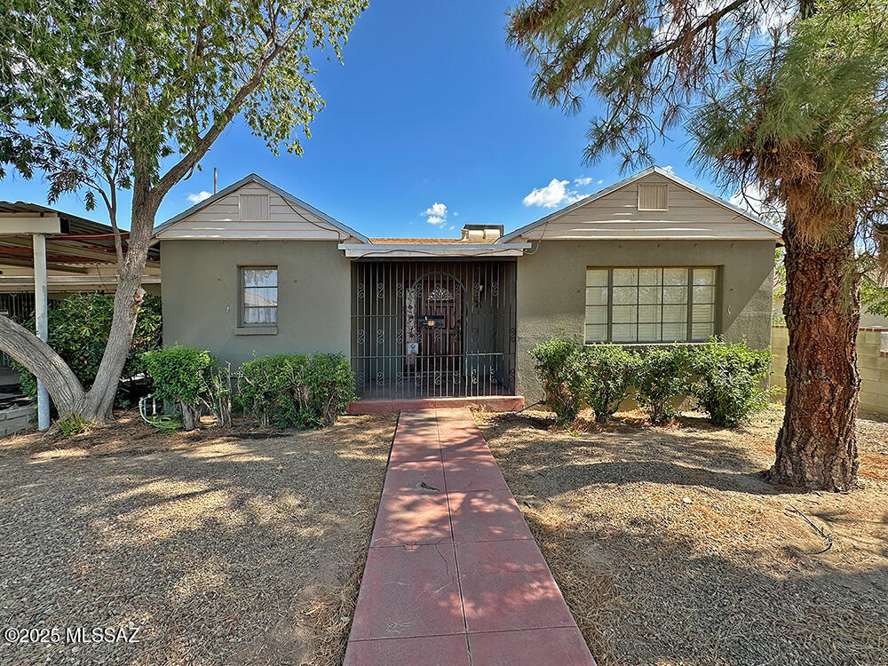 4245 E 4th Street