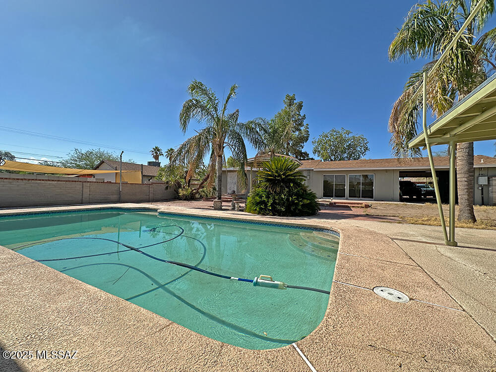4245 E 4th Street