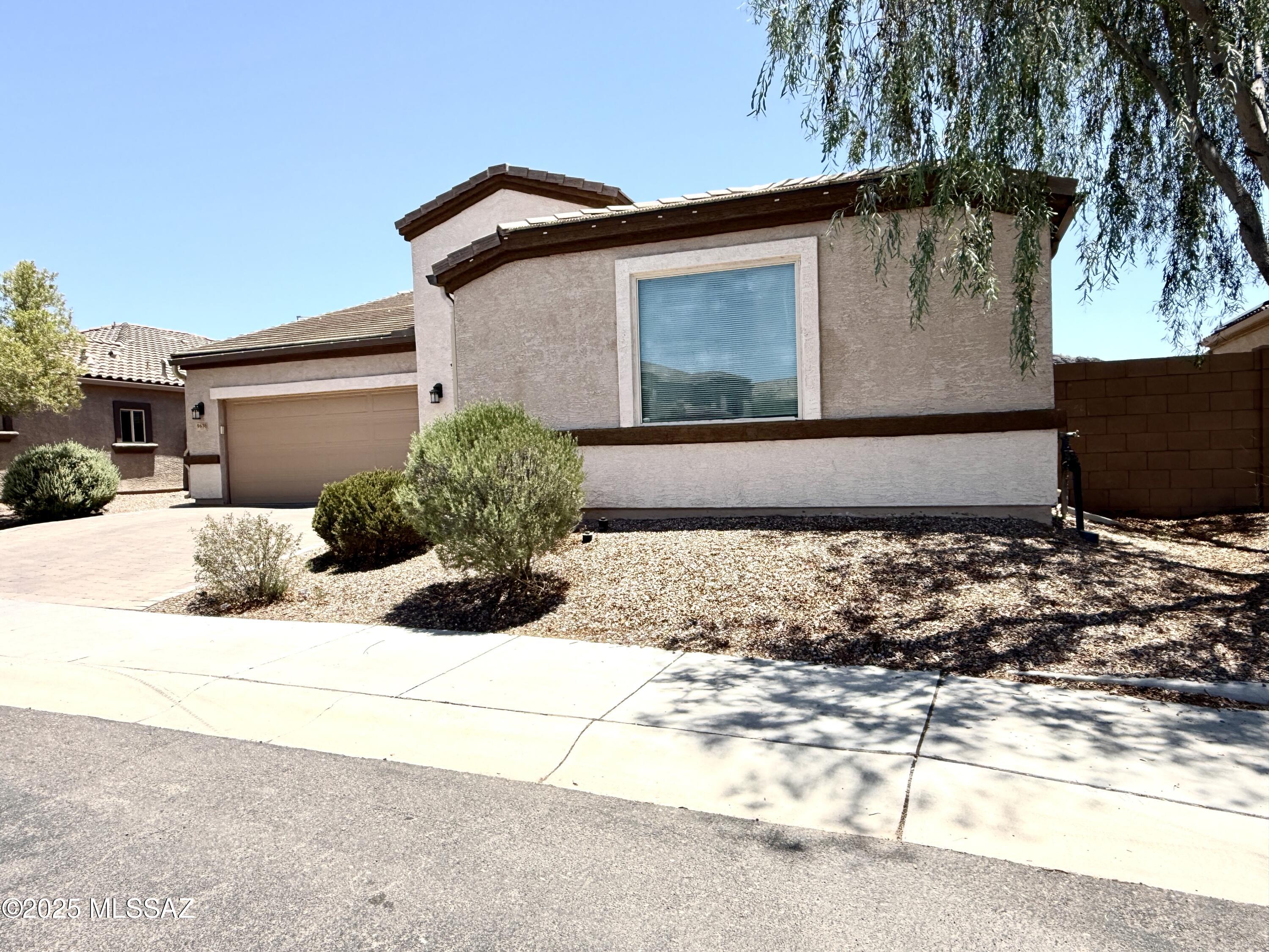 9636 N Havenwood Way