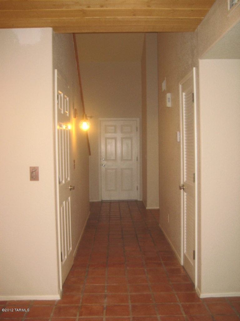 Ventana De Sabino North (1-127) - Residential Lease