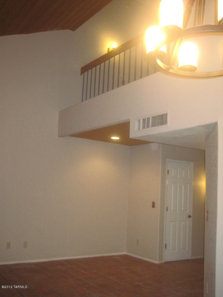 Ventana De Sabino North (1-127) - Residential Lease