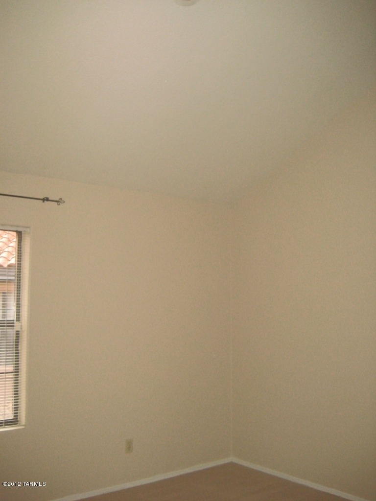 Ventana De Sabino North (1-127) - Residential Lease