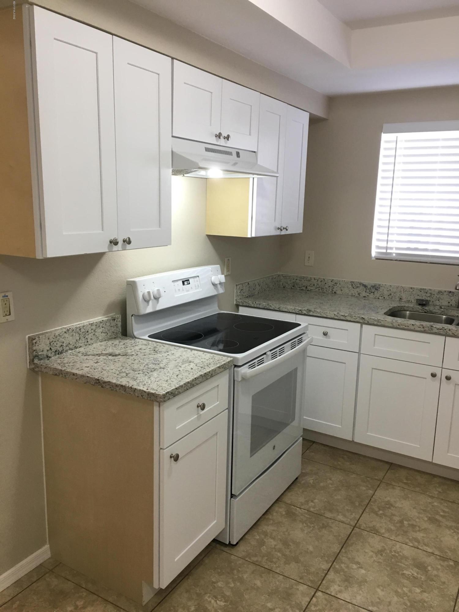 Lakeside NO. 5 (1-64) - Residential Lease