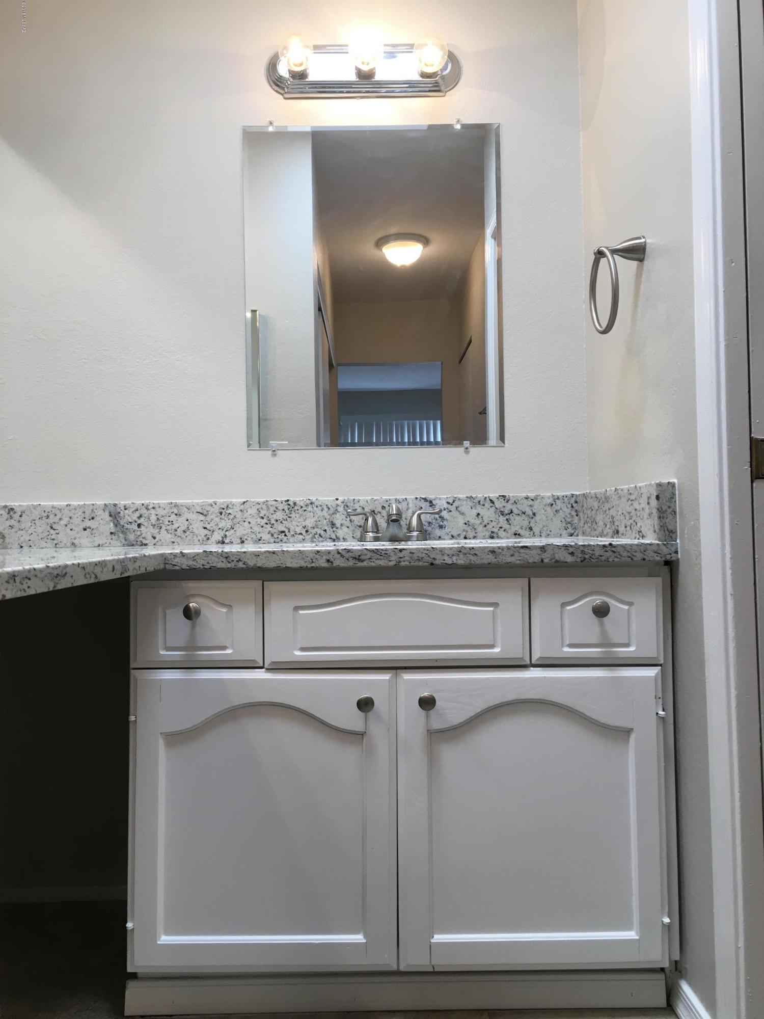 Lakeside NO. 5 (1-64) - Residential Lease