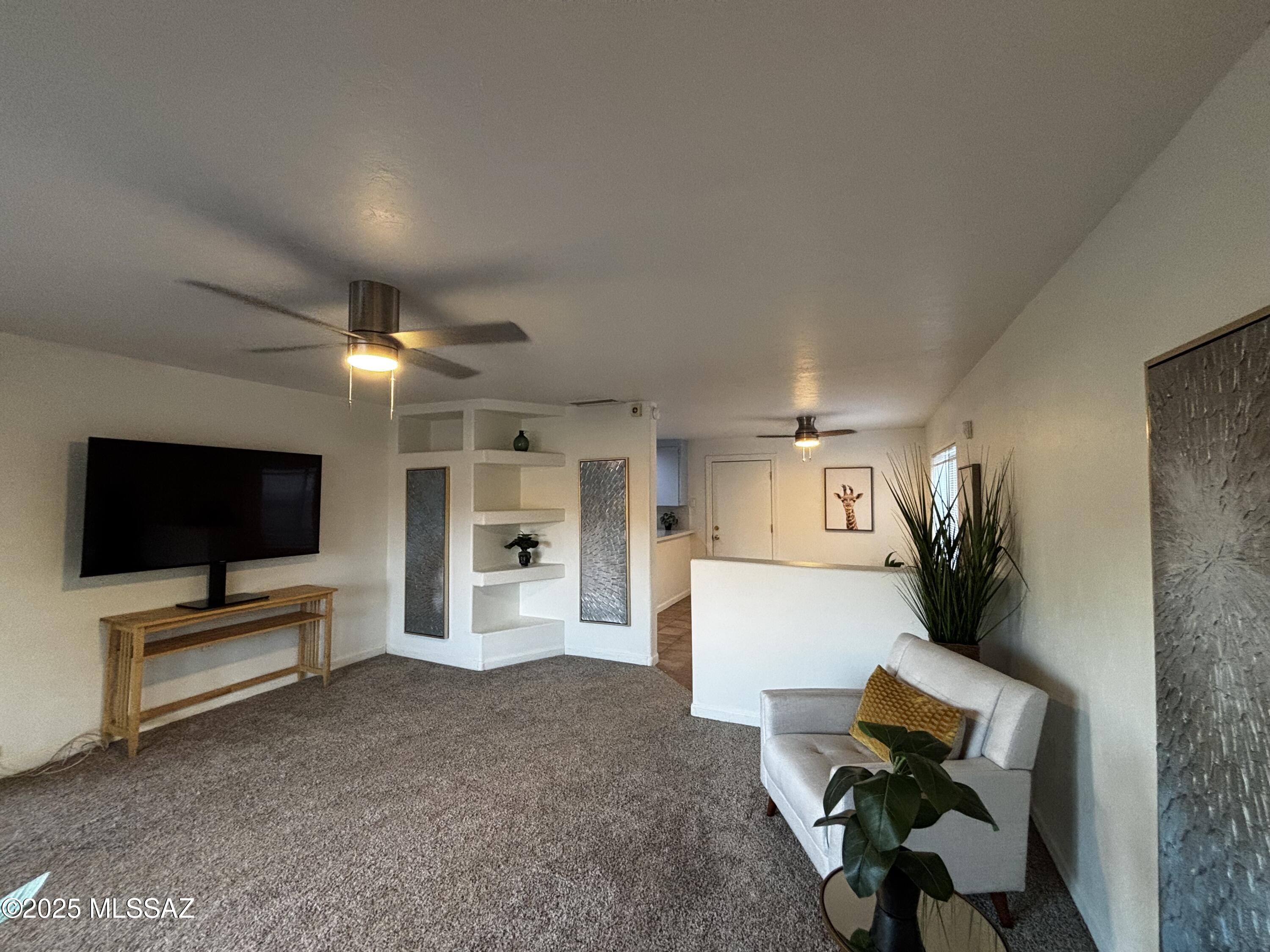 3608 E Monte Vista Drive