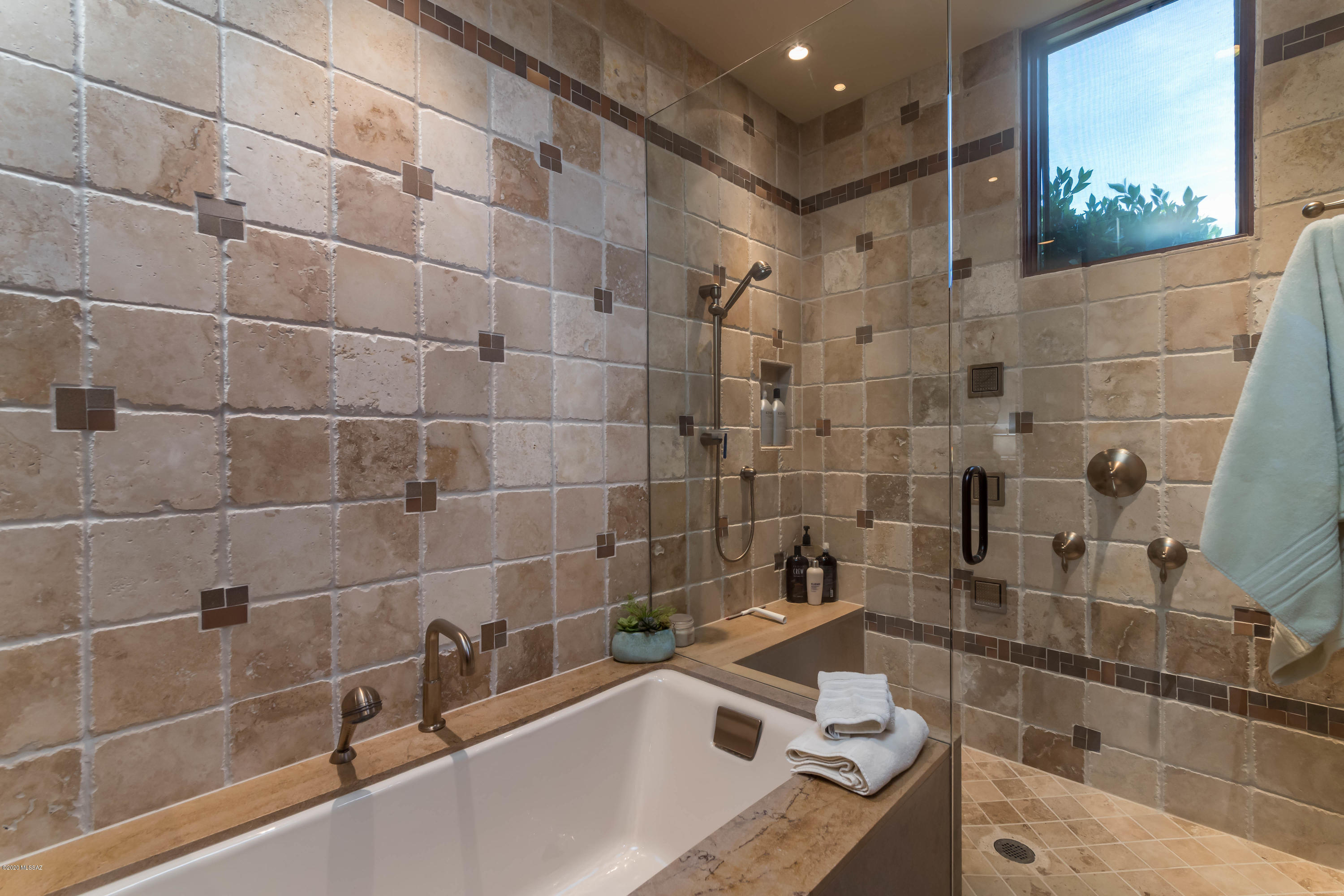Canyon Pass At Dove Mountain(1-48) - Residential
