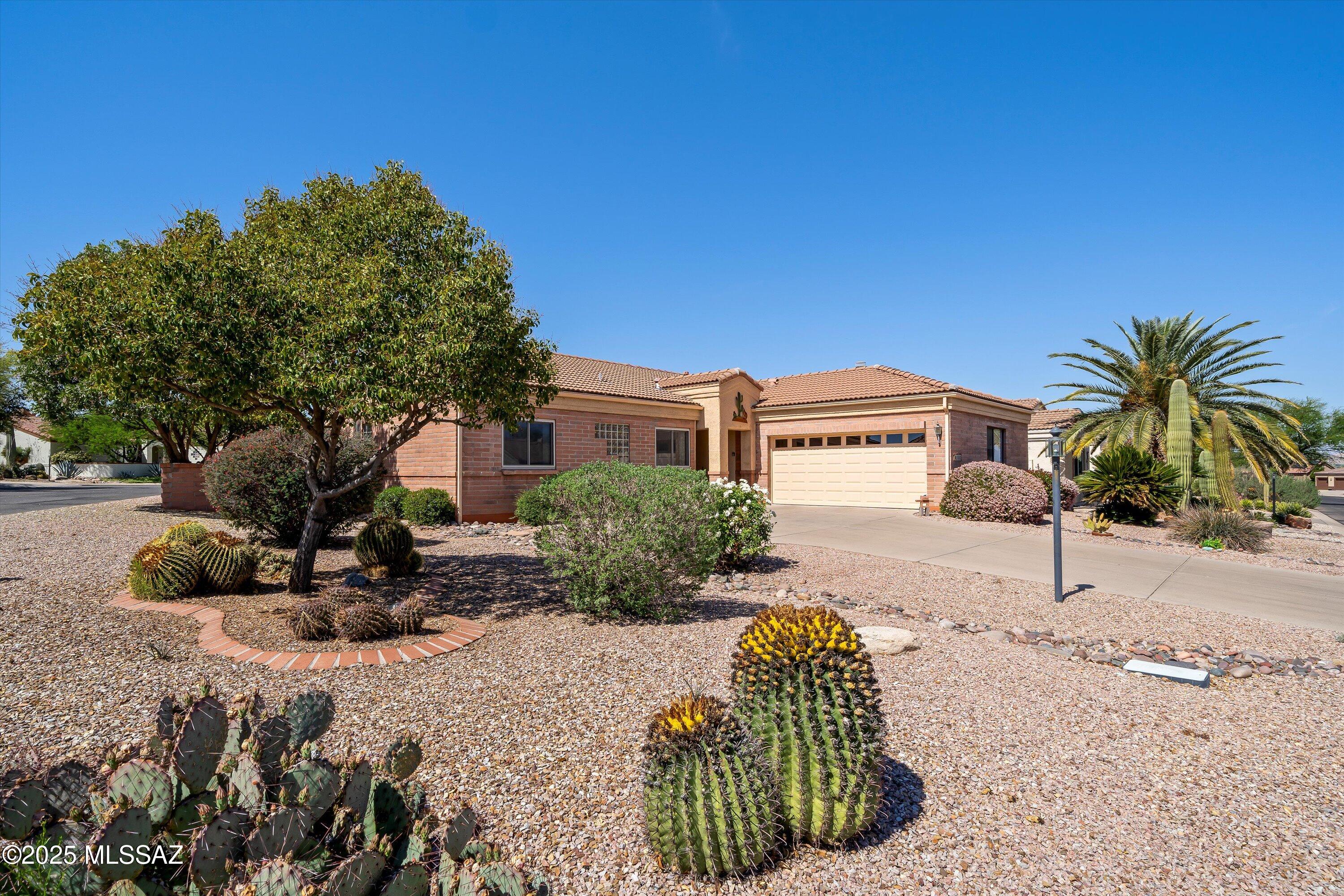1902 E Canyon Wren Way