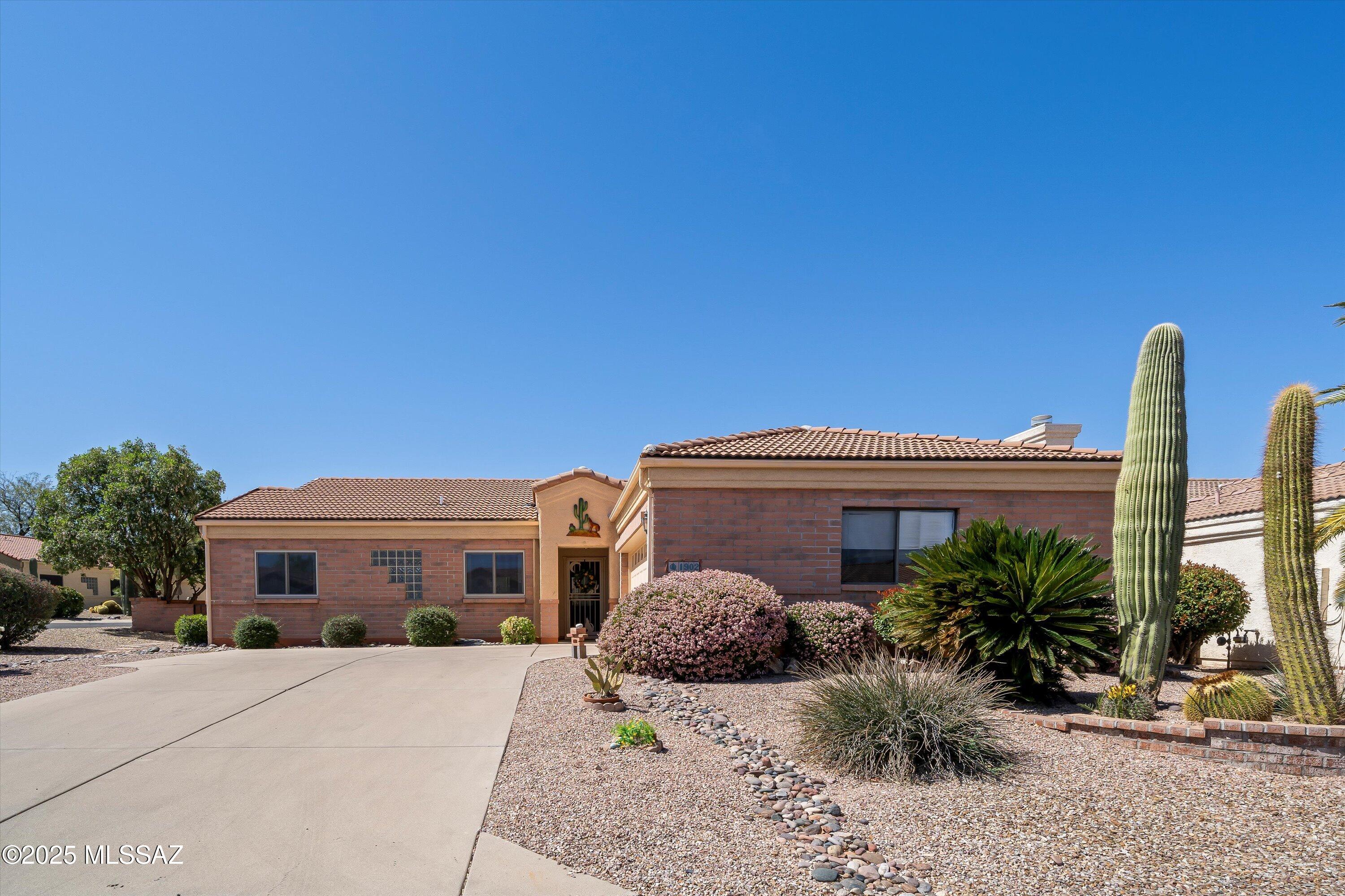 1902 E Canyon Wren Way
