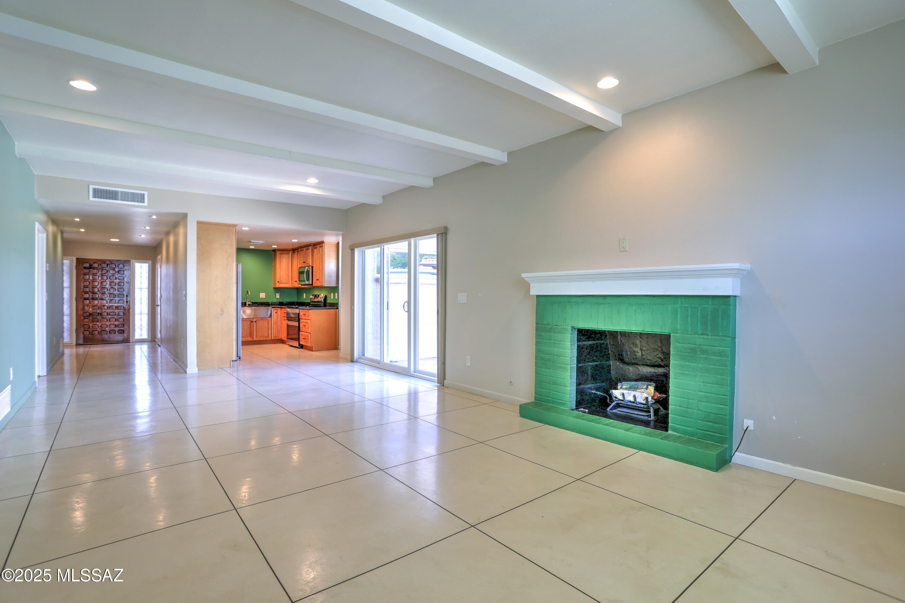 Colonia Verde (13-17) - Residential