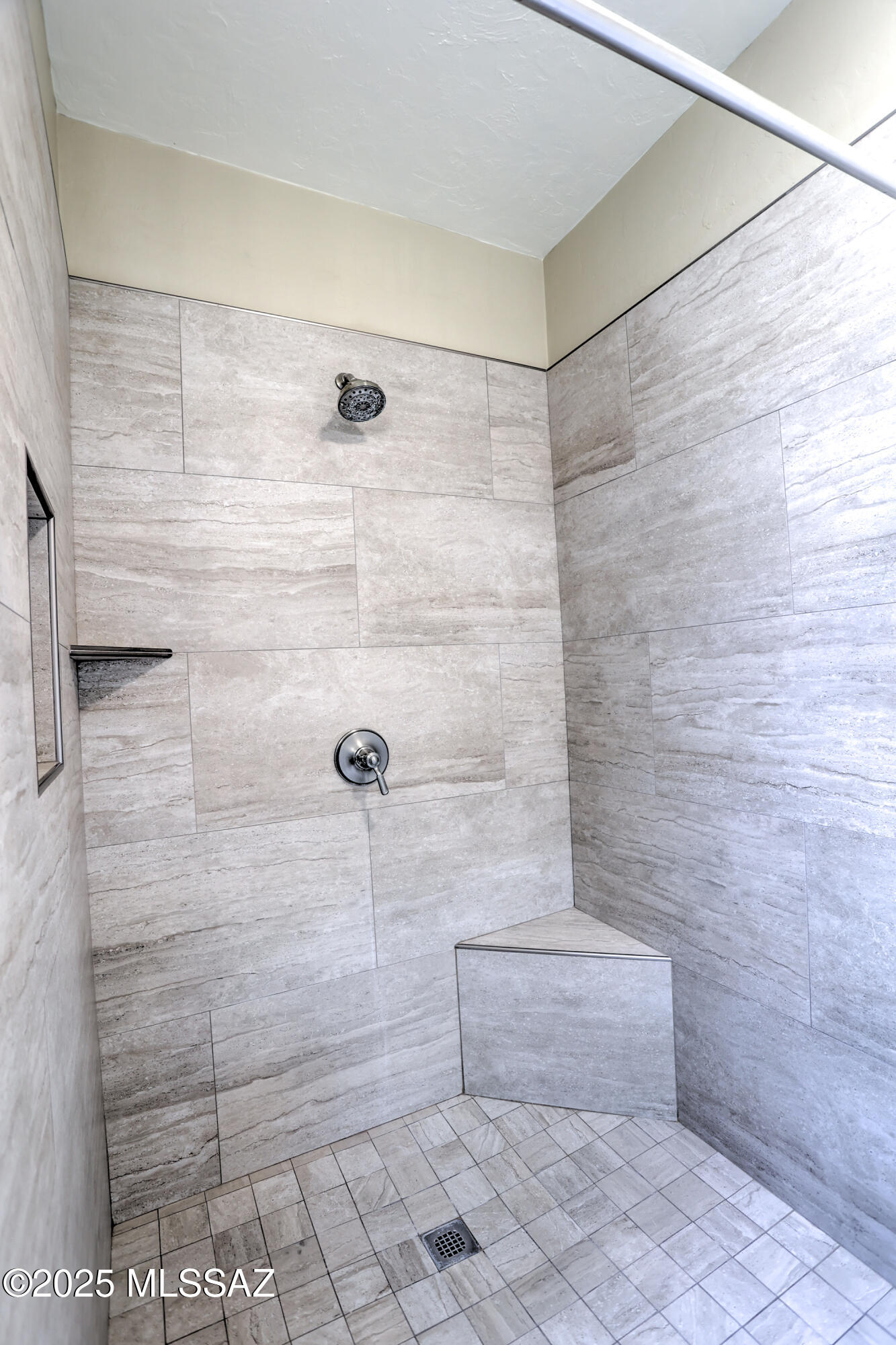 Colonia Verde (13-17) - Residential