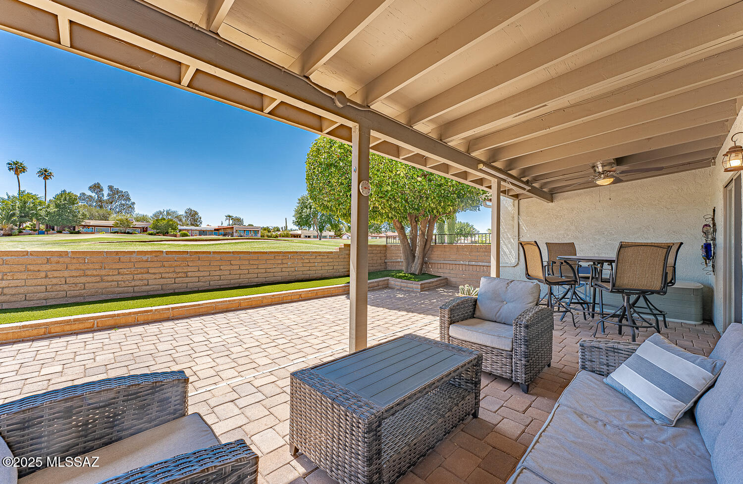 218 E Paseo De Golf