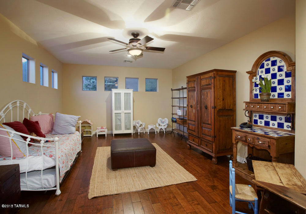 Pinnacle Ridge (1-76) - Residential Lease