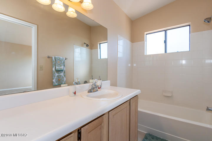 Meadowbrook (273-334, 348-403, 410-532) - Residential Lease