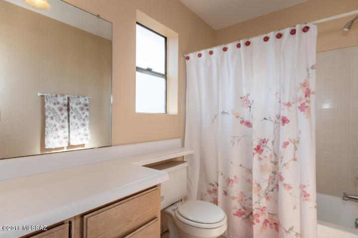 Meadowbrook (273-334, 348-403, 410-532) - Residential Lease
