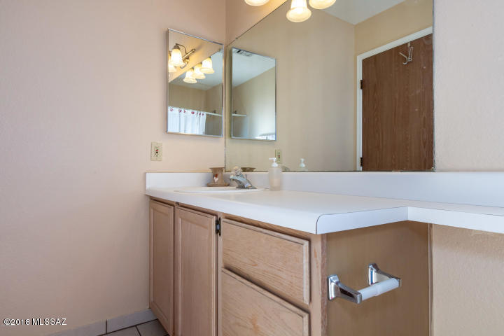 Meadowbrook (273-334, 348-403, 410-532) - Residential Lease