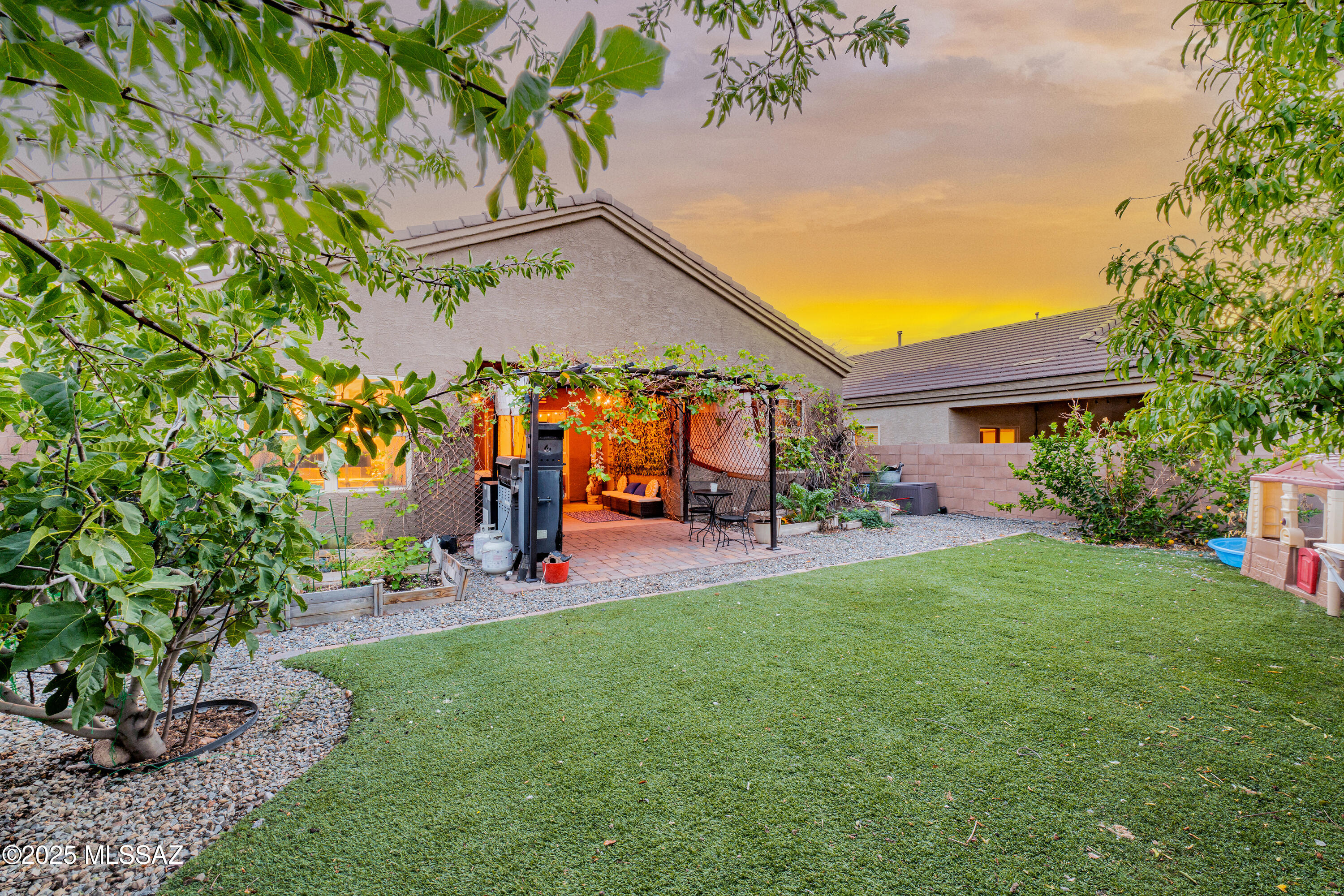 12231 E Becker Drive