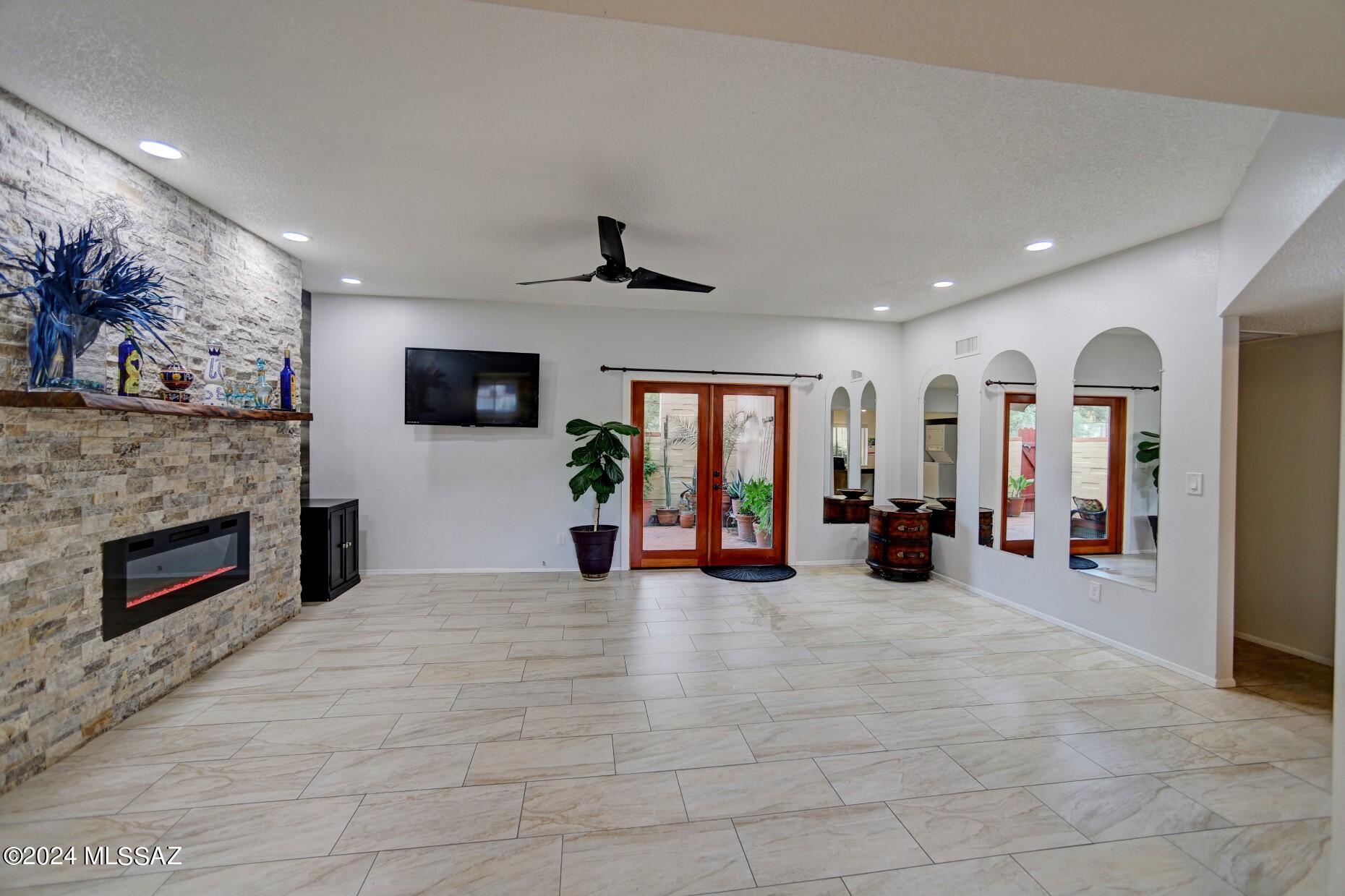 Woodland Villas (47-90) - Residential