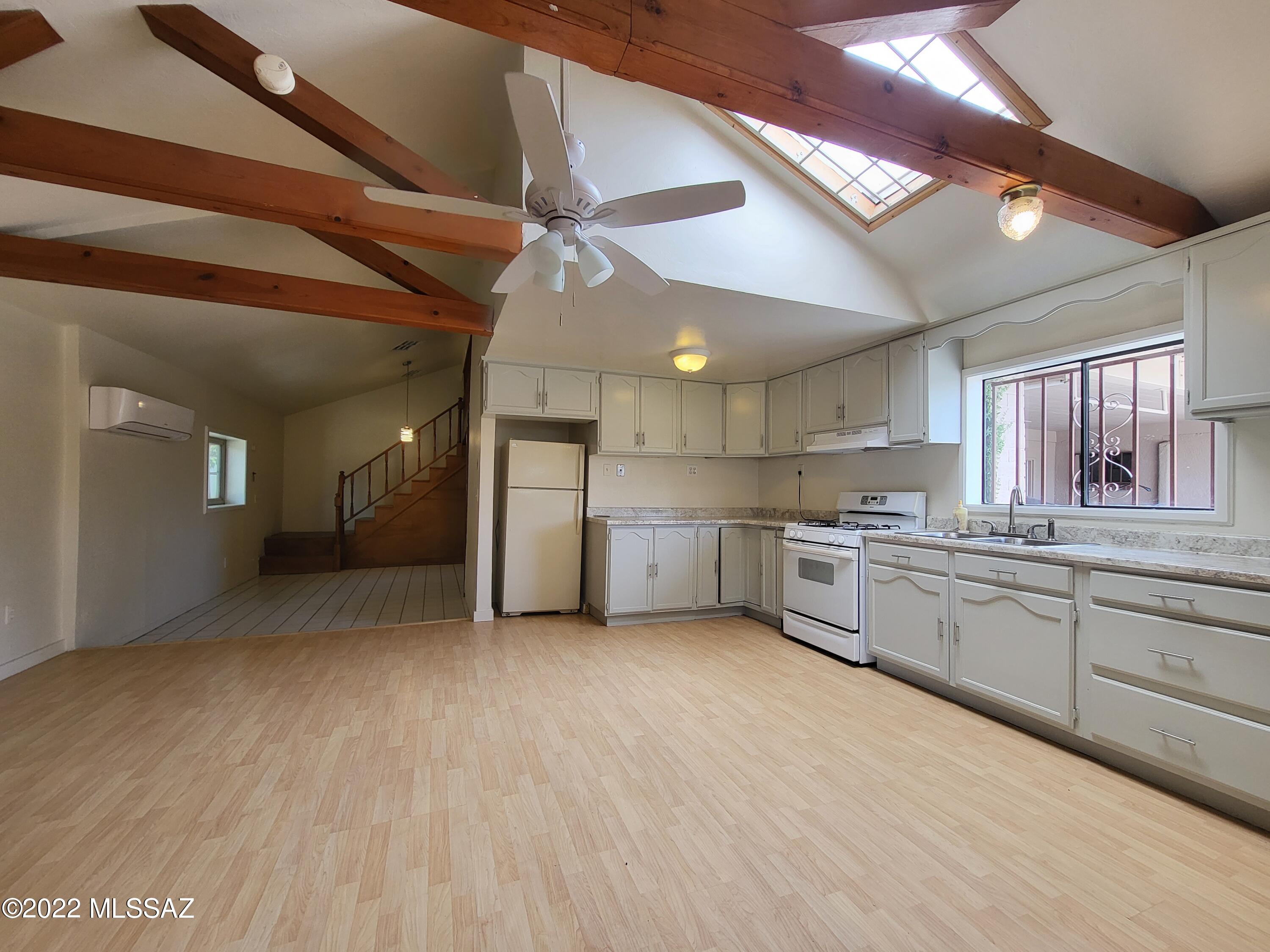 National City NO. 6 Amend. - Residential Lease