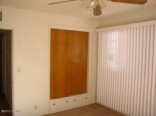 Allen Road Townhomes (1-18) - Residential Lease