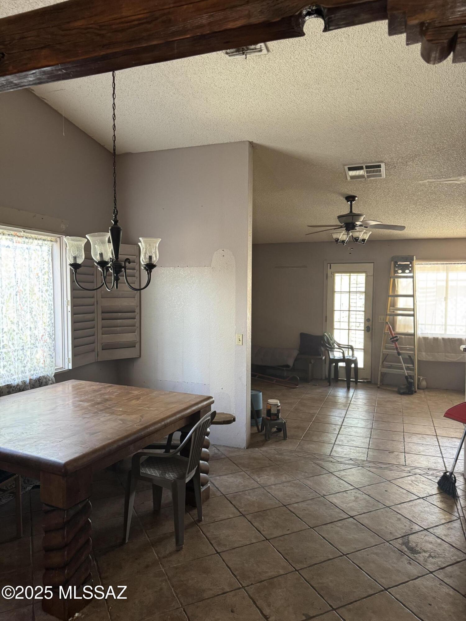 1801 W Great Oak Drive