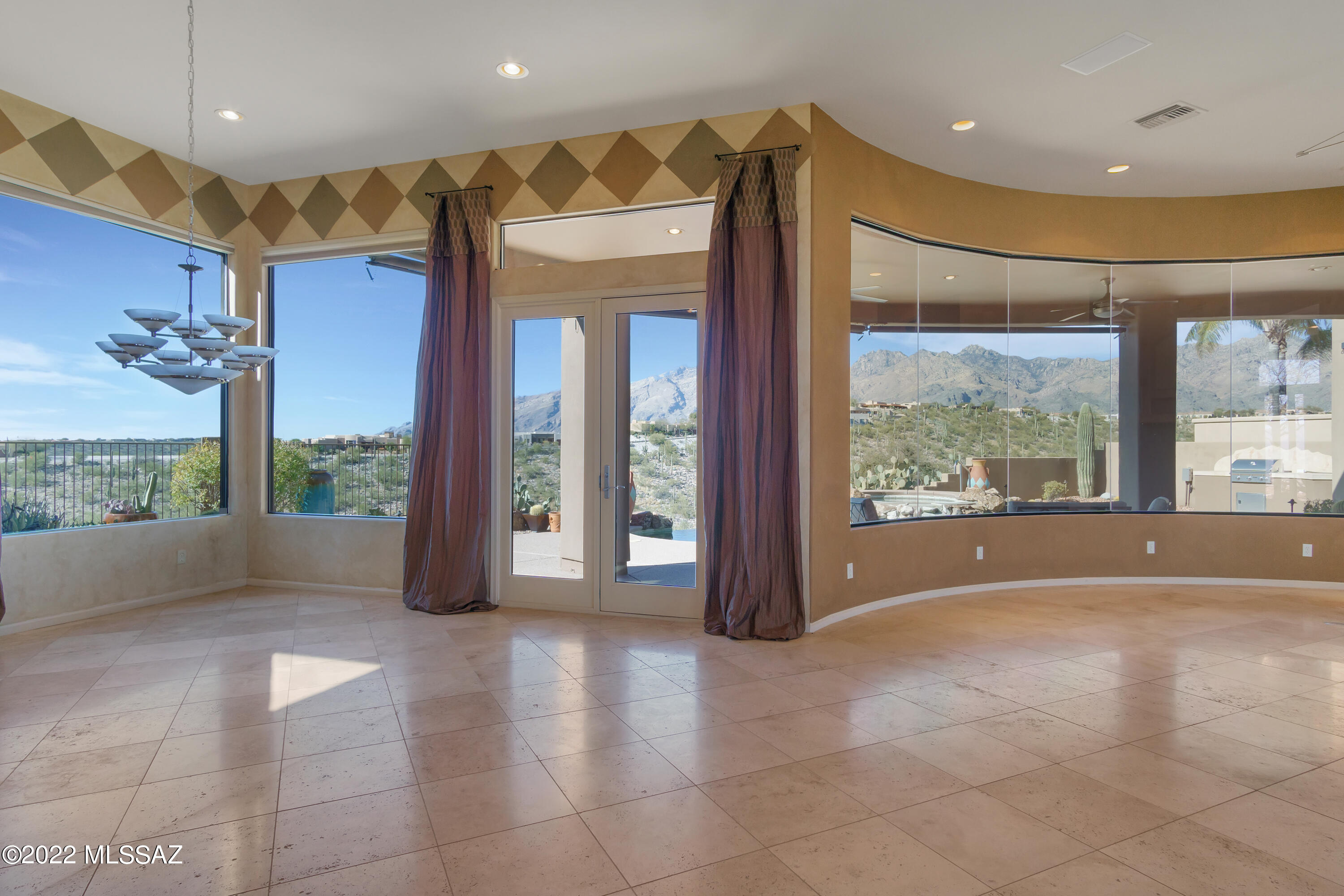 Sabino Mountain (1-290) - Residential