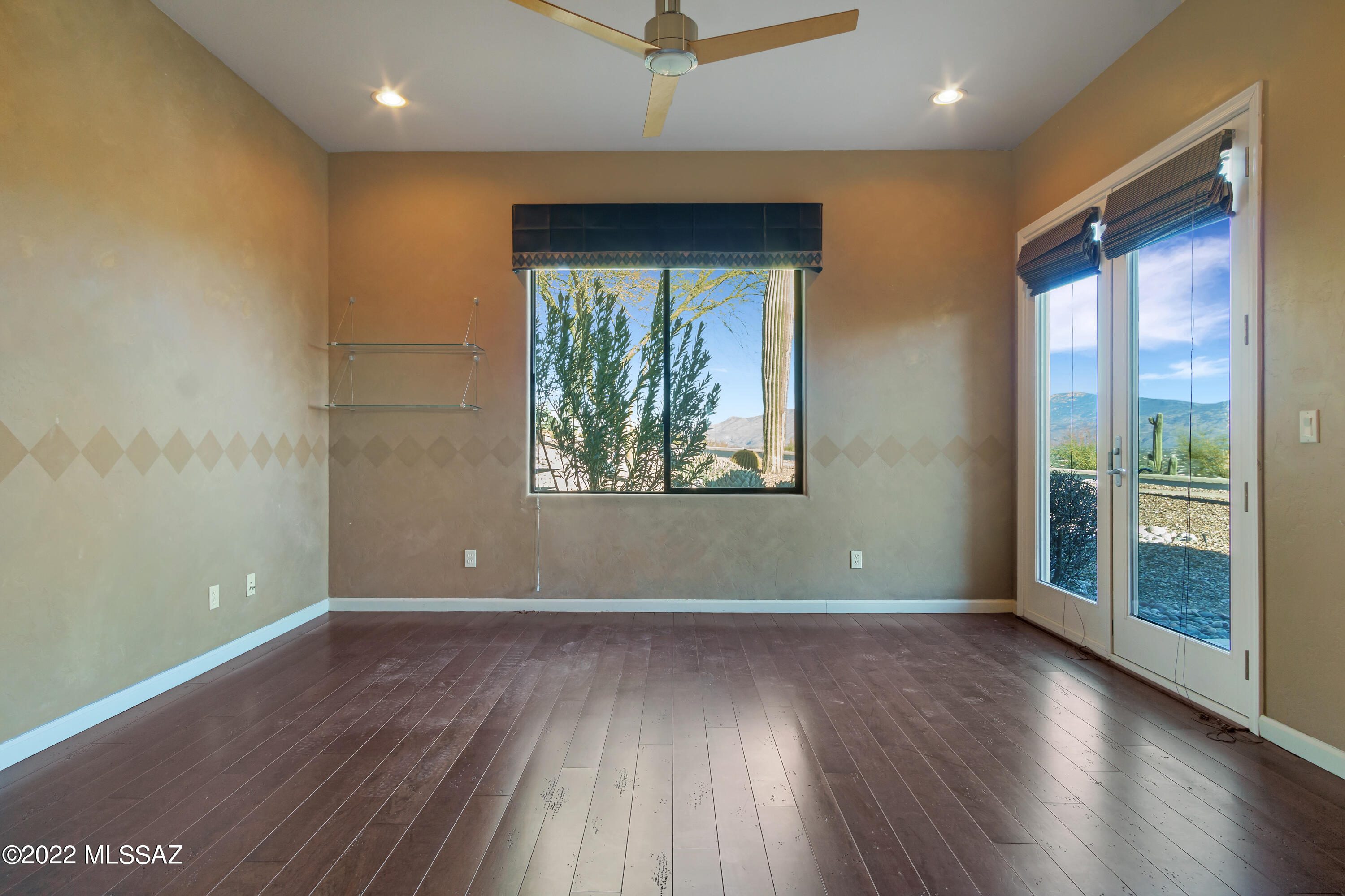 Sabino Mountain (1-290) - Residential