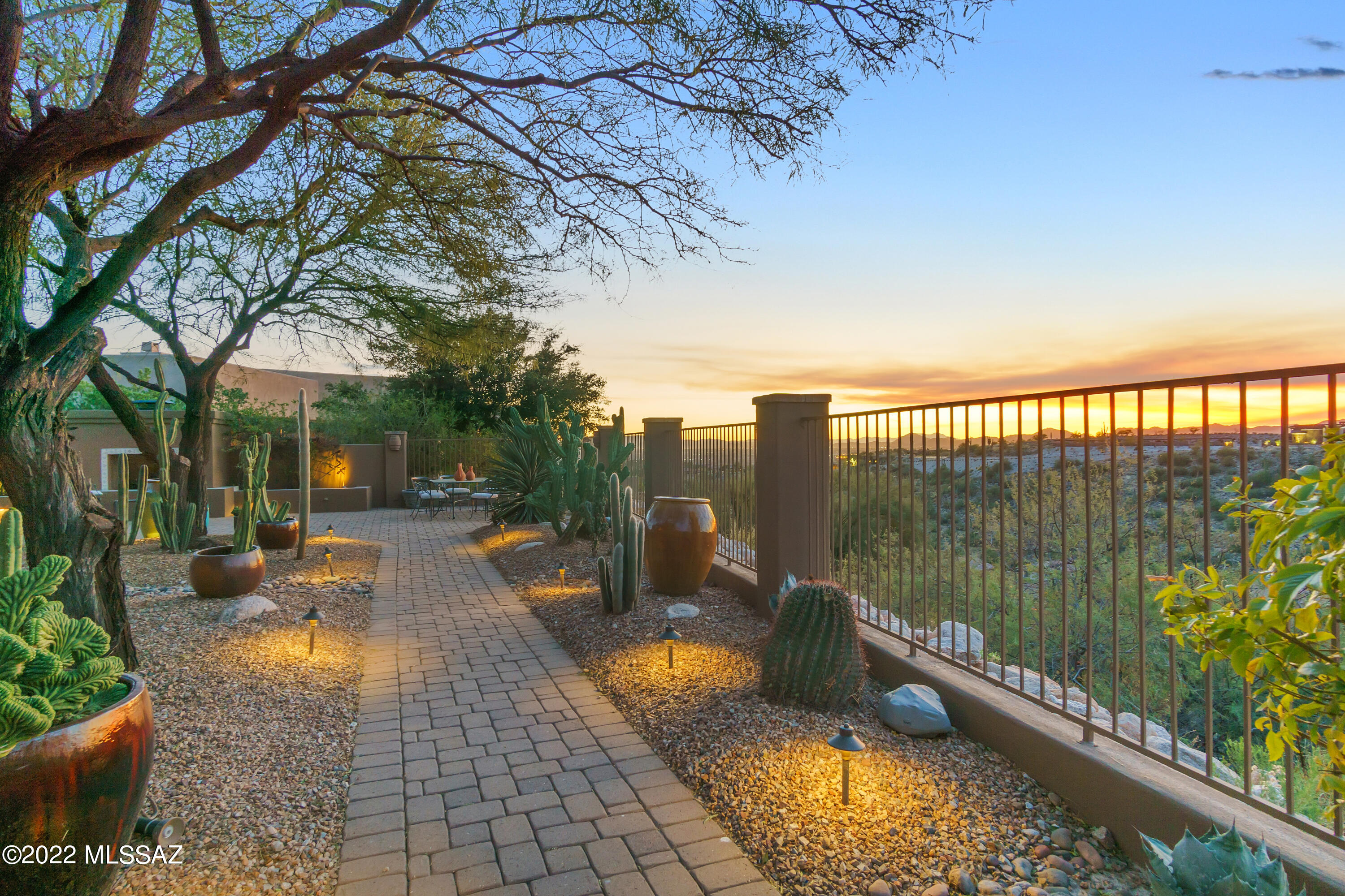 Sabino Mountain (1-290) - Residential