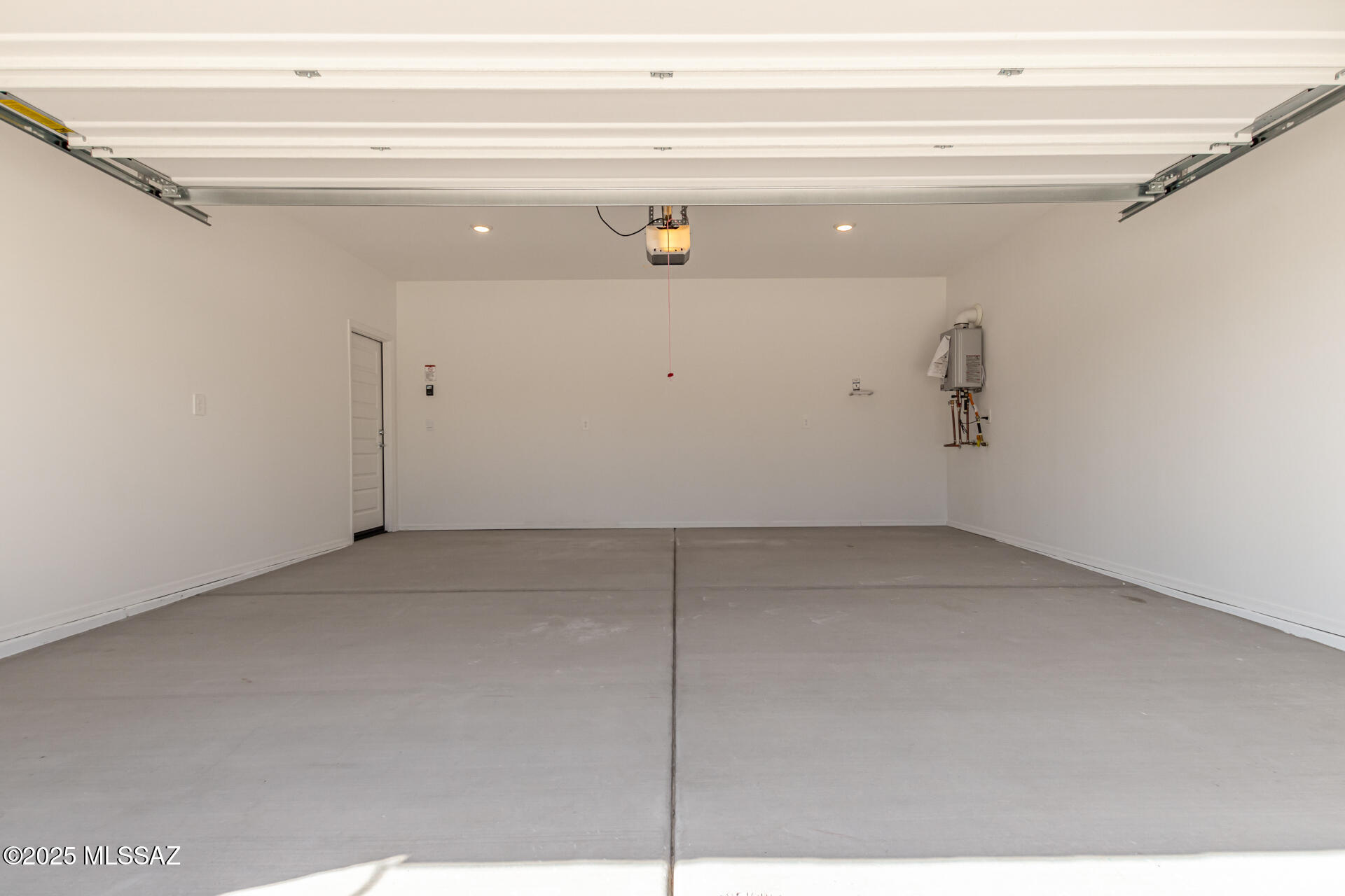 Saguaro Bloom SQ20180540069 - Residential