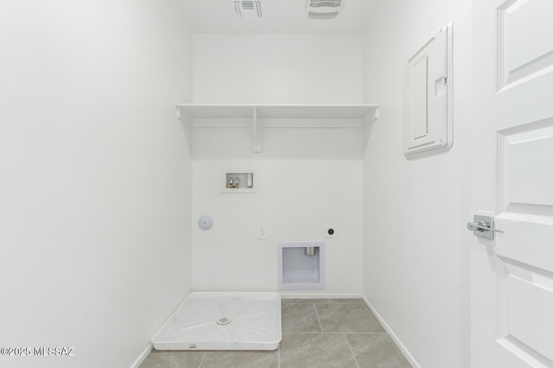 Saguaro Bloom SQ20180540069 - Residential