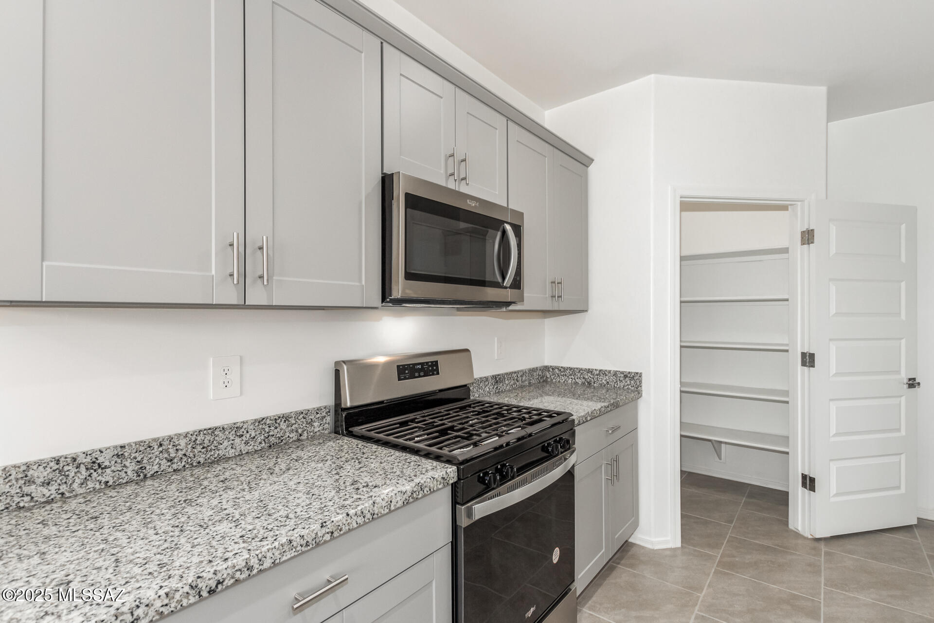 Saguaro Bloom SQ20180540069 - Residential