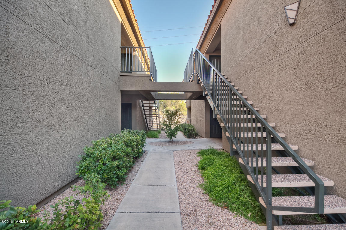 Veranda at Ventana Condominiums - Residential