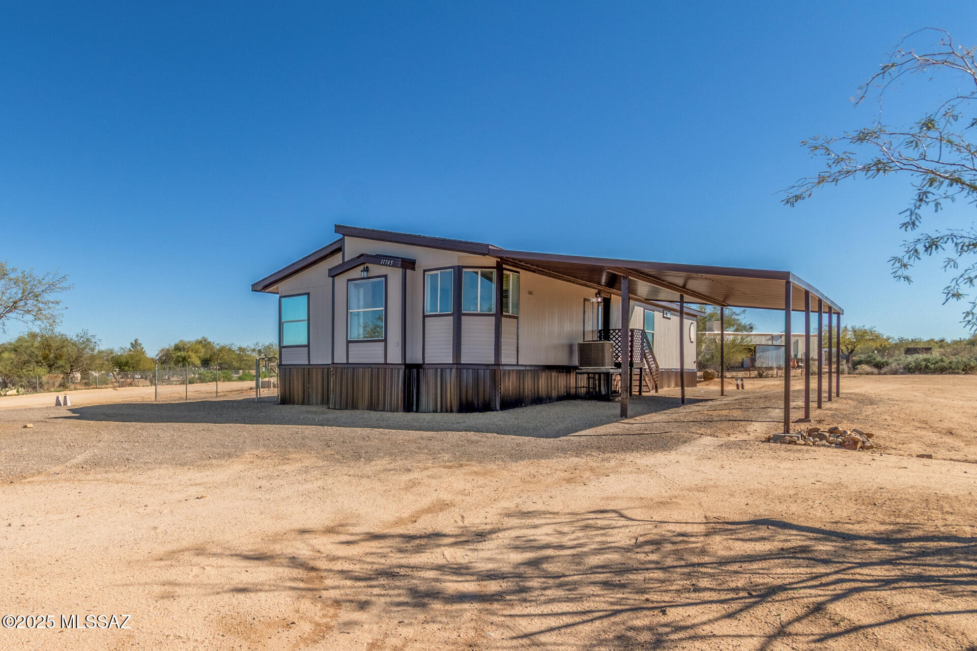 11745 S Cherokee Lane