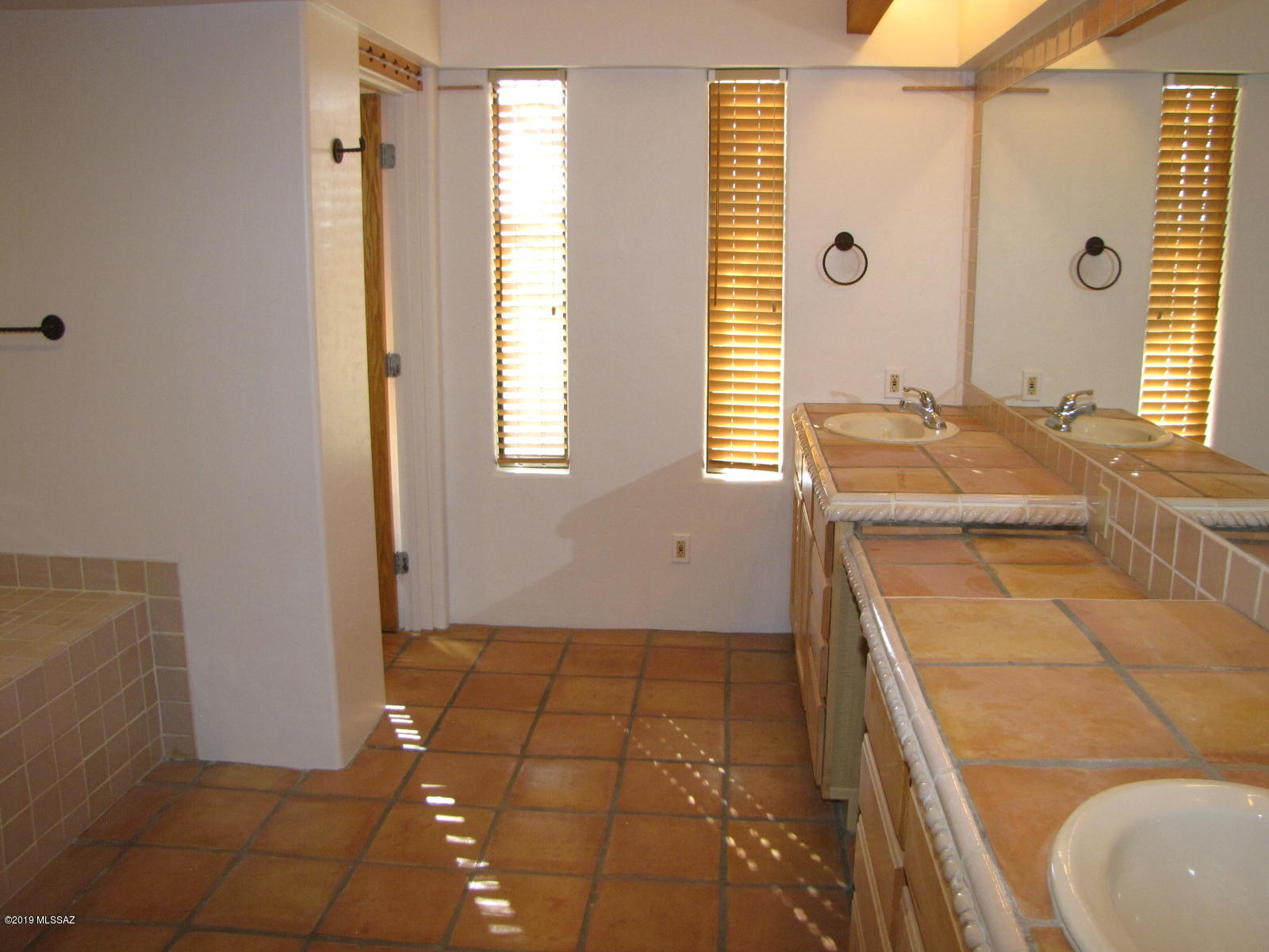 Village On Hacienda Del Sol - Residential Lease