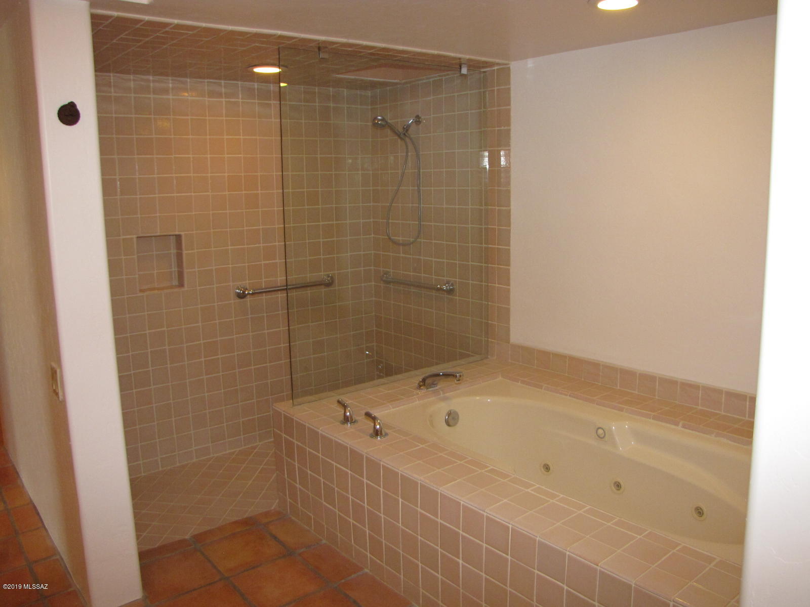 Village On Hacienda Del Sol - Residential Lease