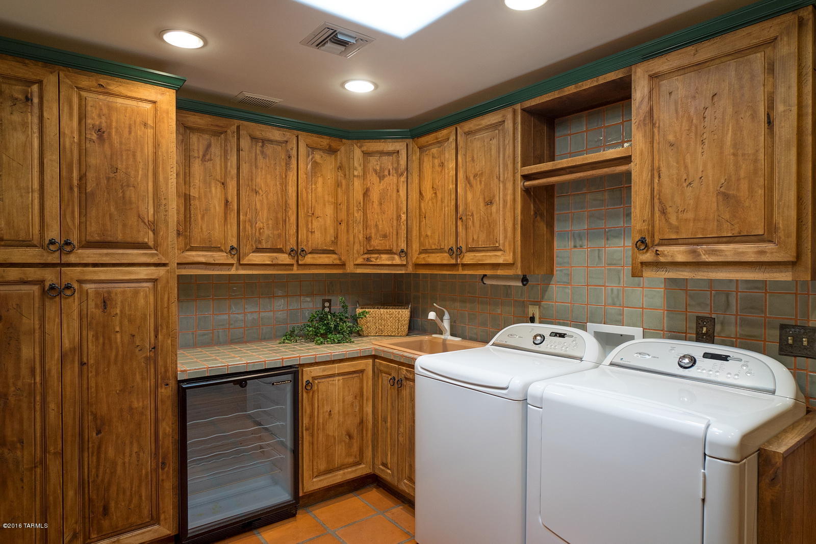 Honey Bee Canyon Estates - Residential