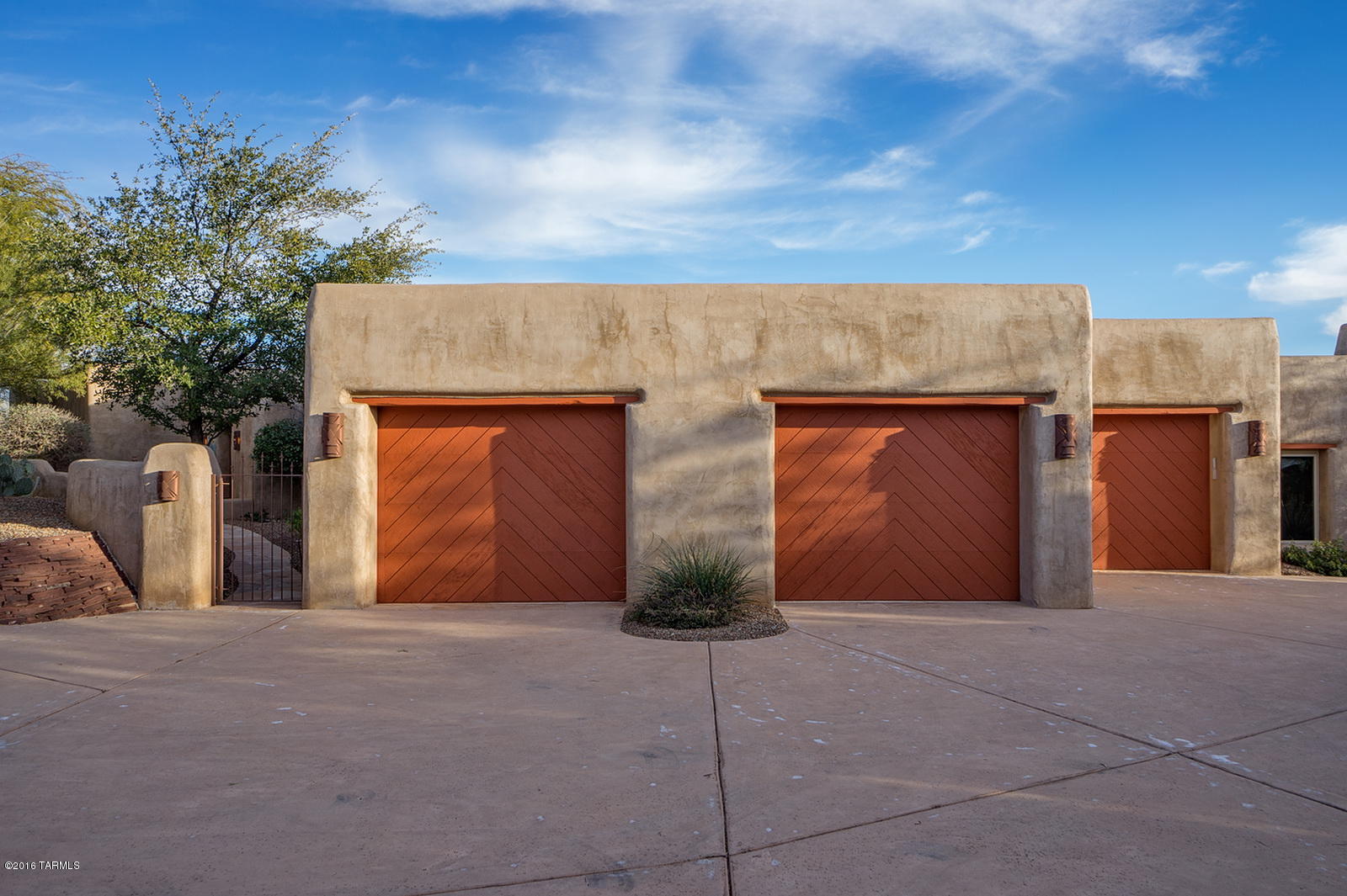 Honey Bee Canyon Estates - Residential