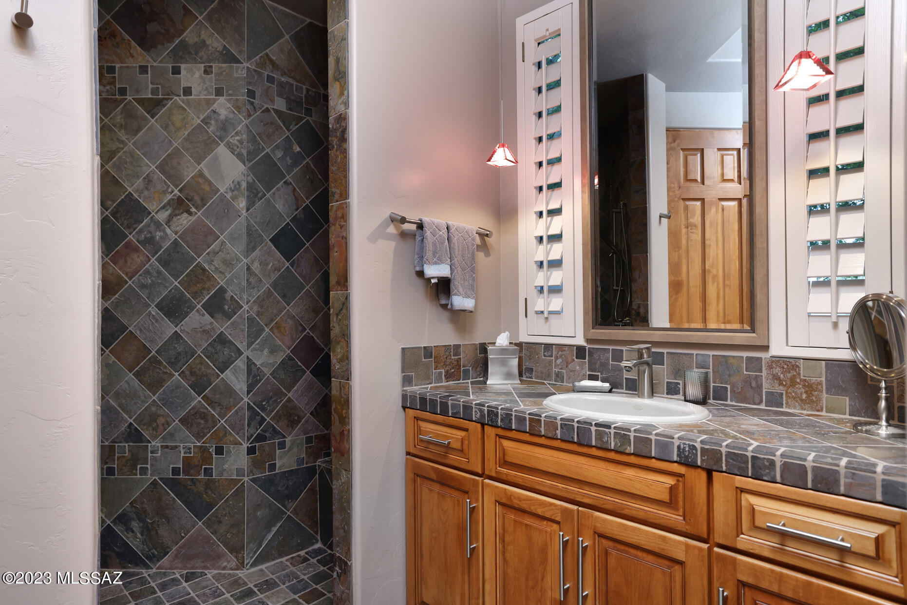 Sabino Mountain (1-290) - Residential