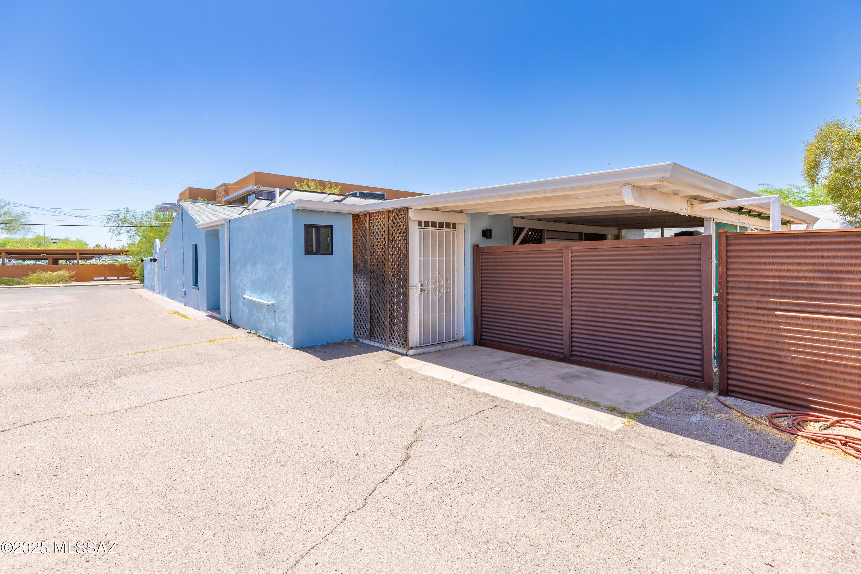 3541 E Cody Street