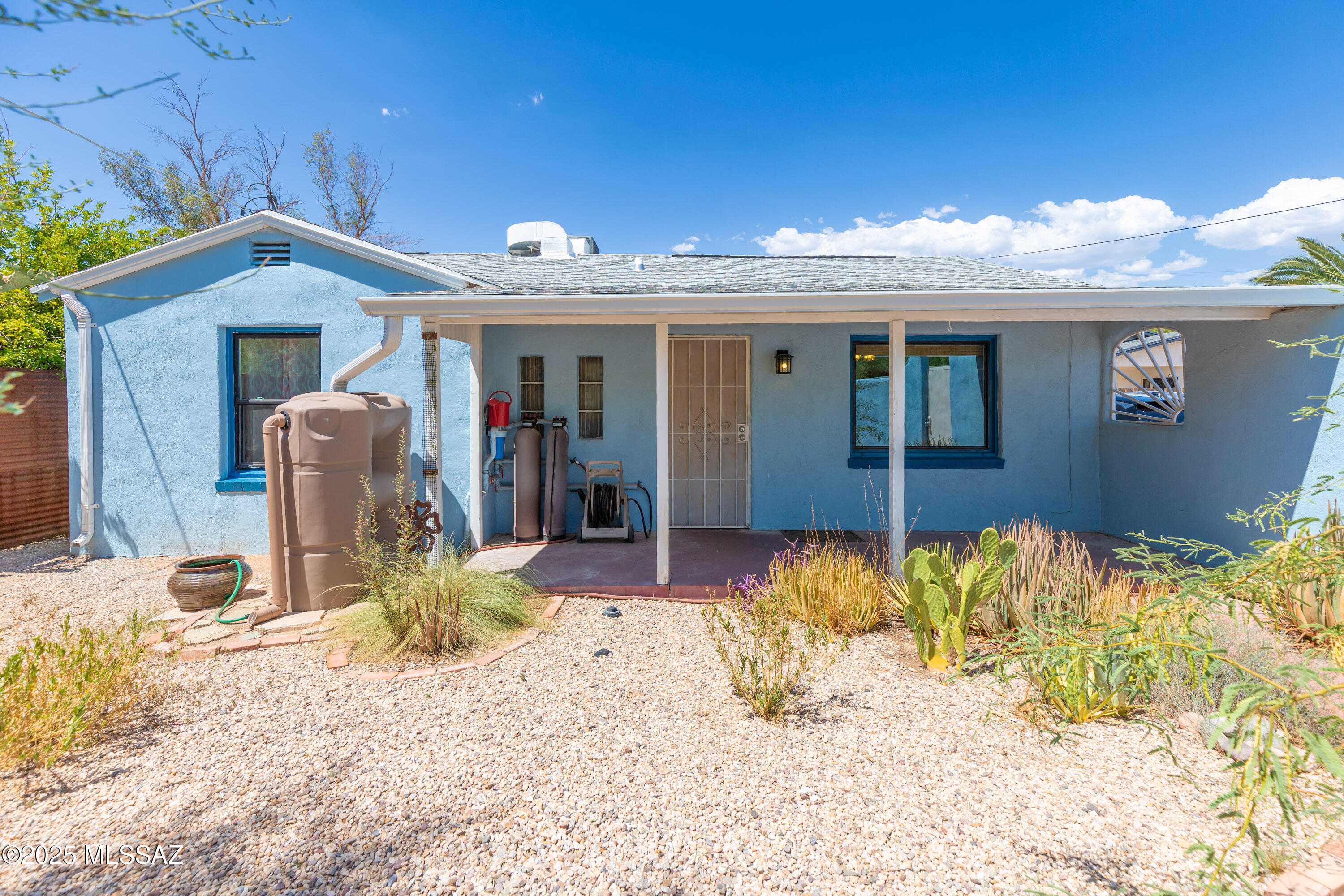 3541 E Cody Street