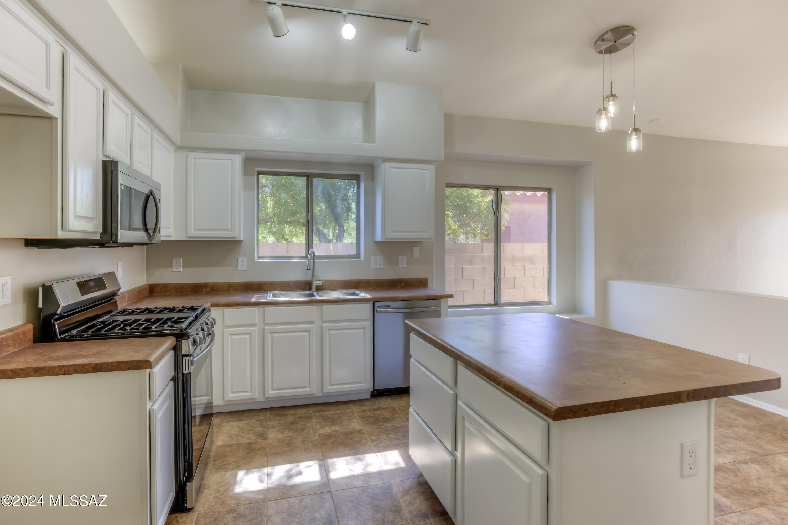 Silverbell Place (1-153) - Residential