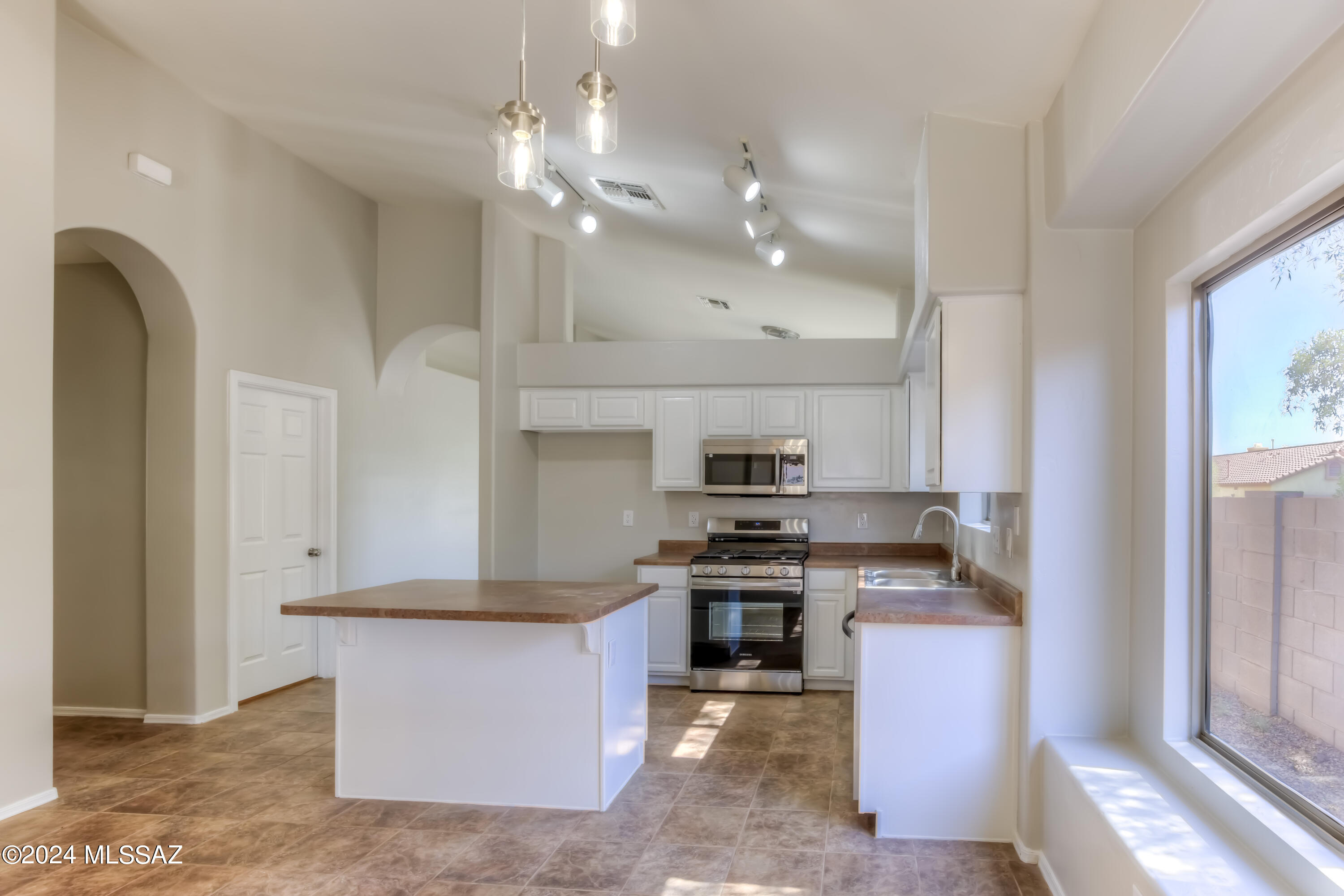 Silverbell Place (1-153) - Residential