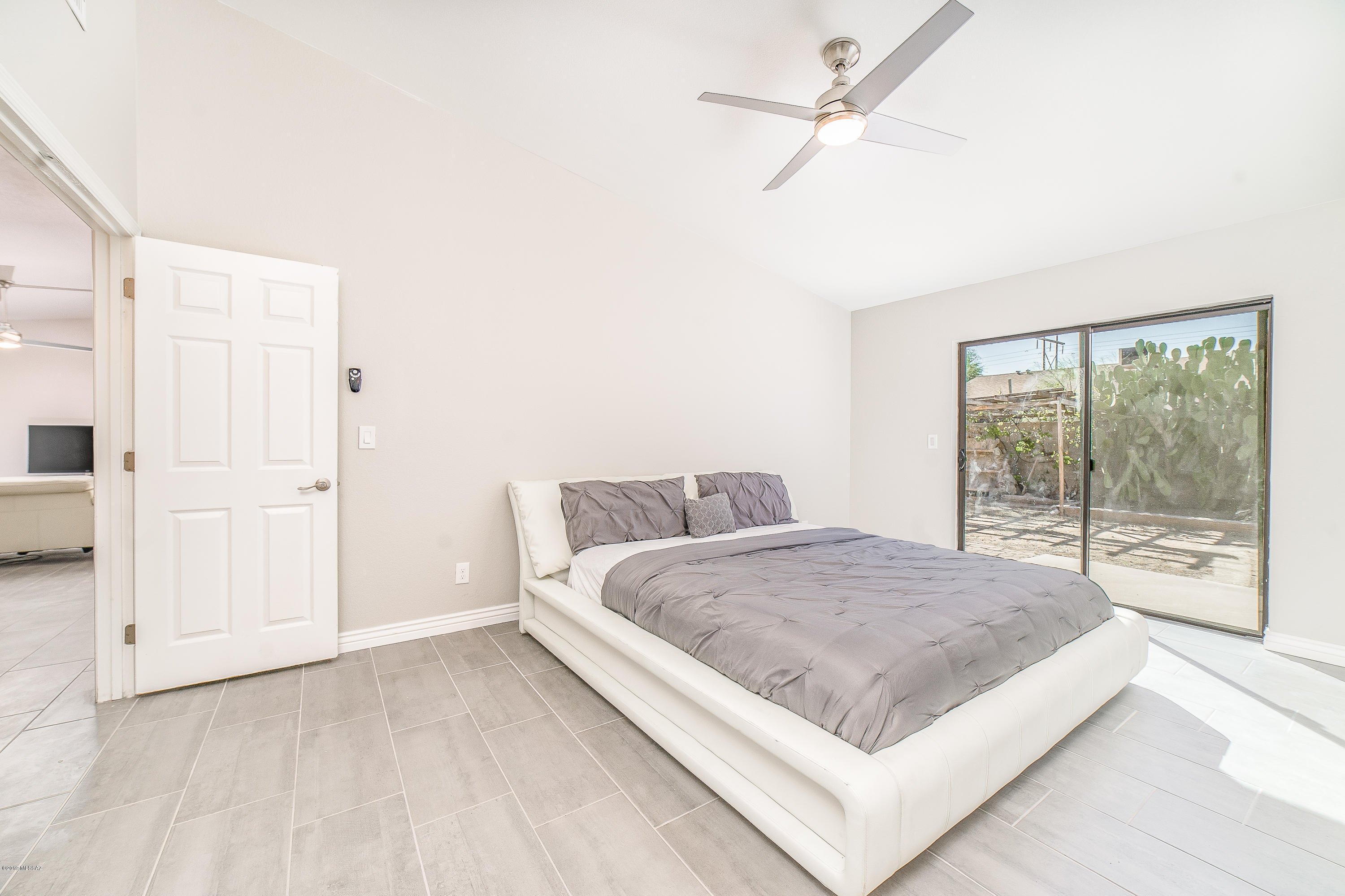 Paseo Vista (1-234) - Residential