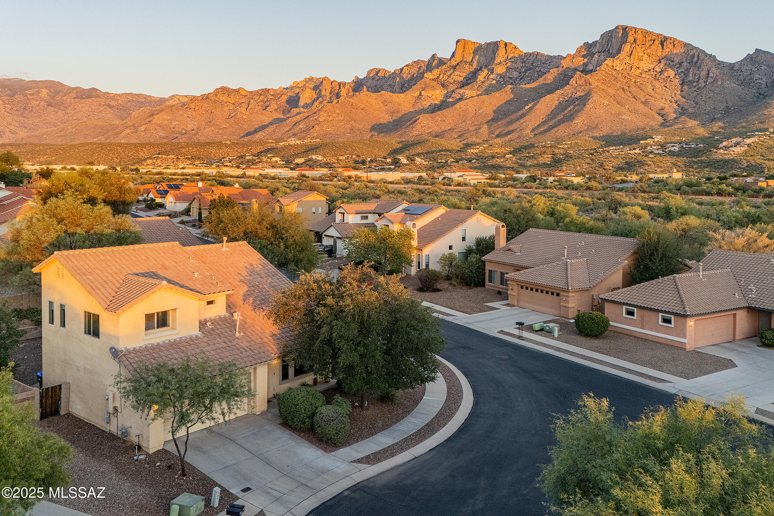 257 E Shore Cliff Place