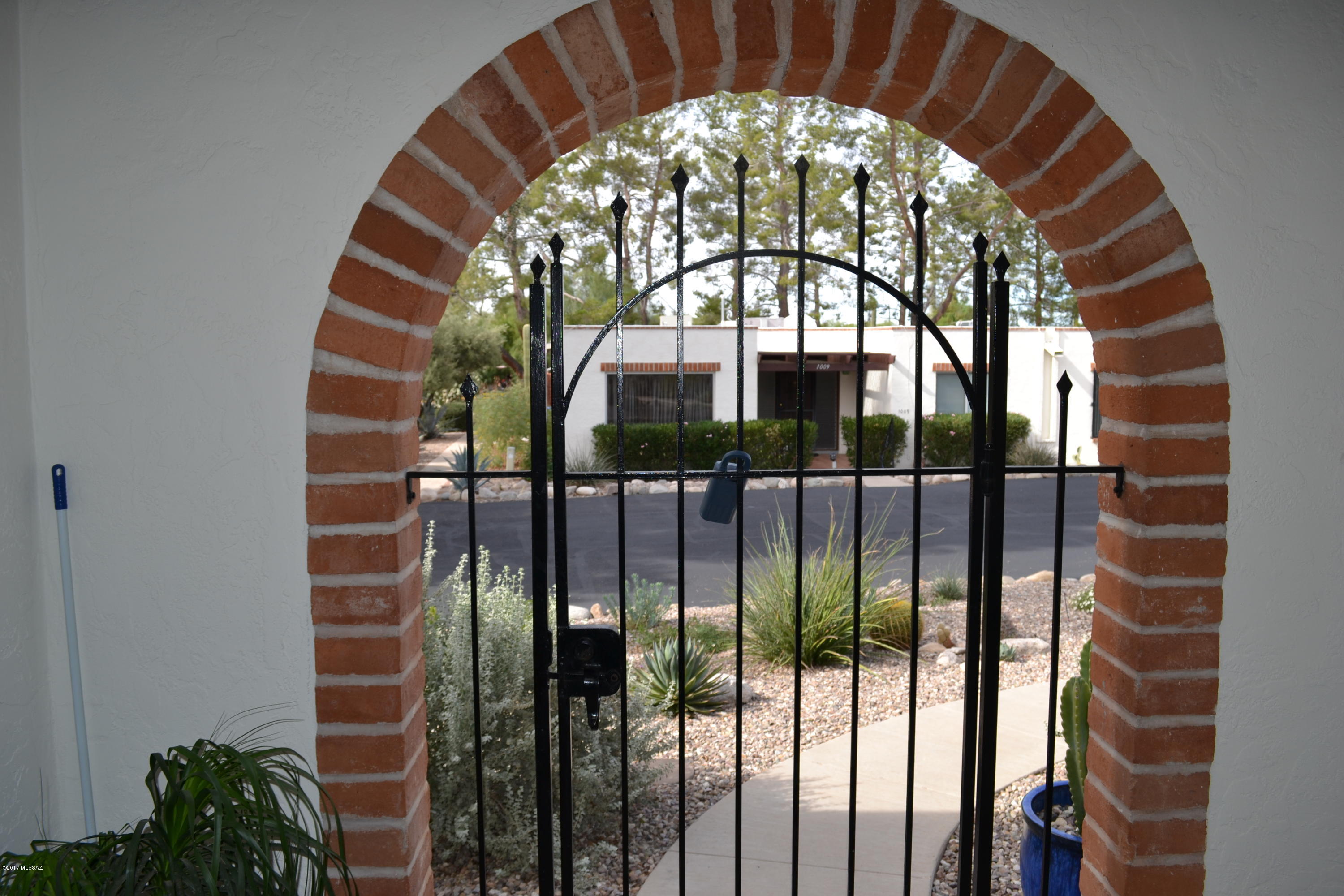 Las Solanas Blk 1 (1-49) - Residential