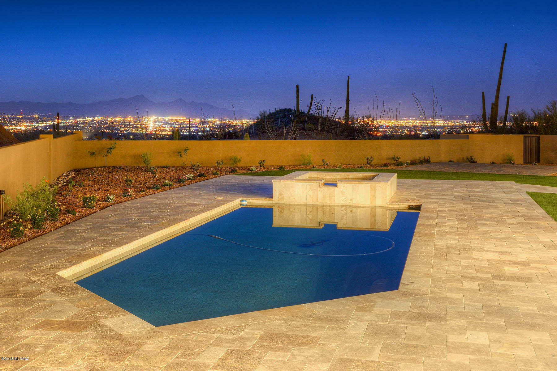 Finisterra (1-210) - Residential