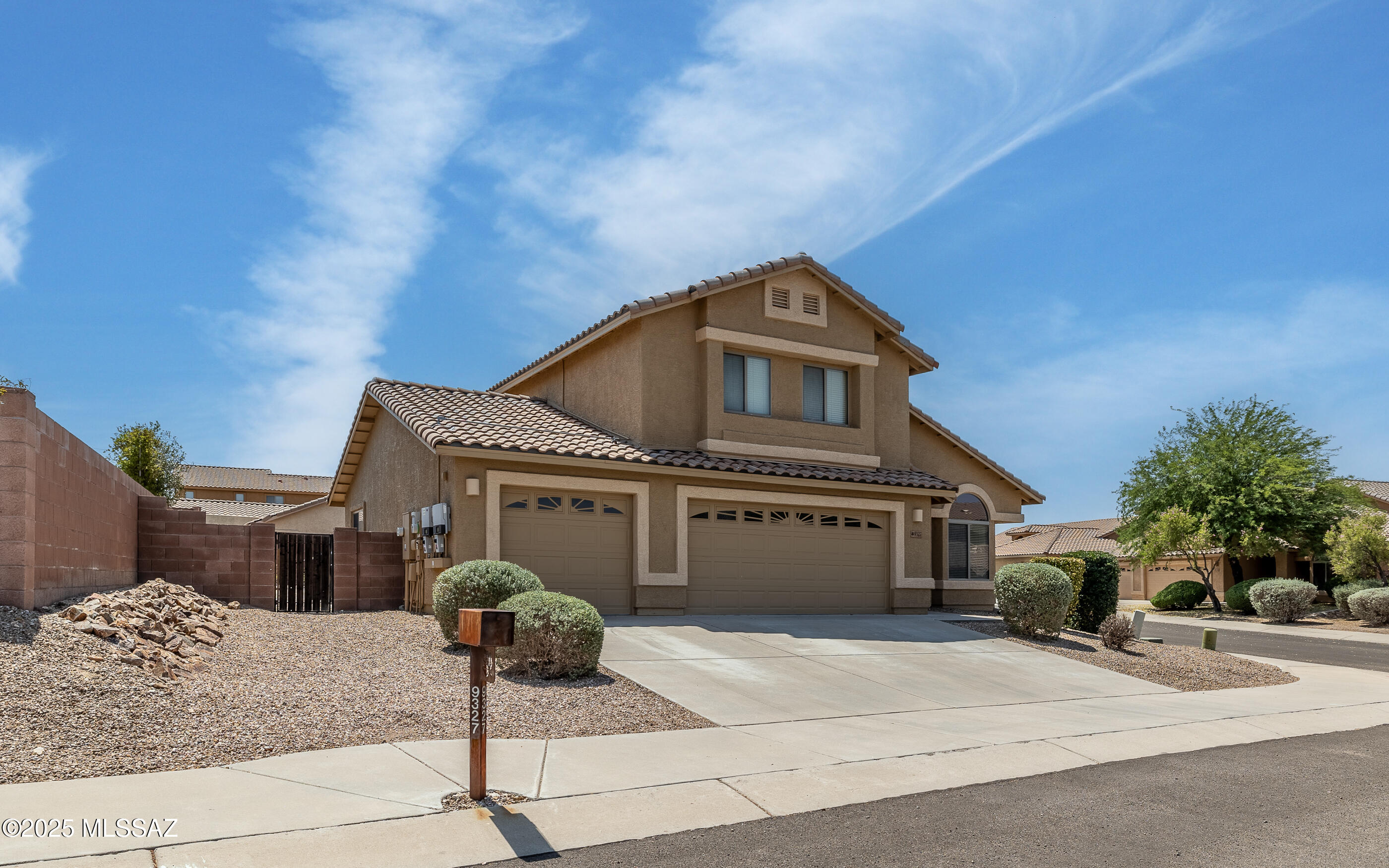 9327 S Wrens Roost Court