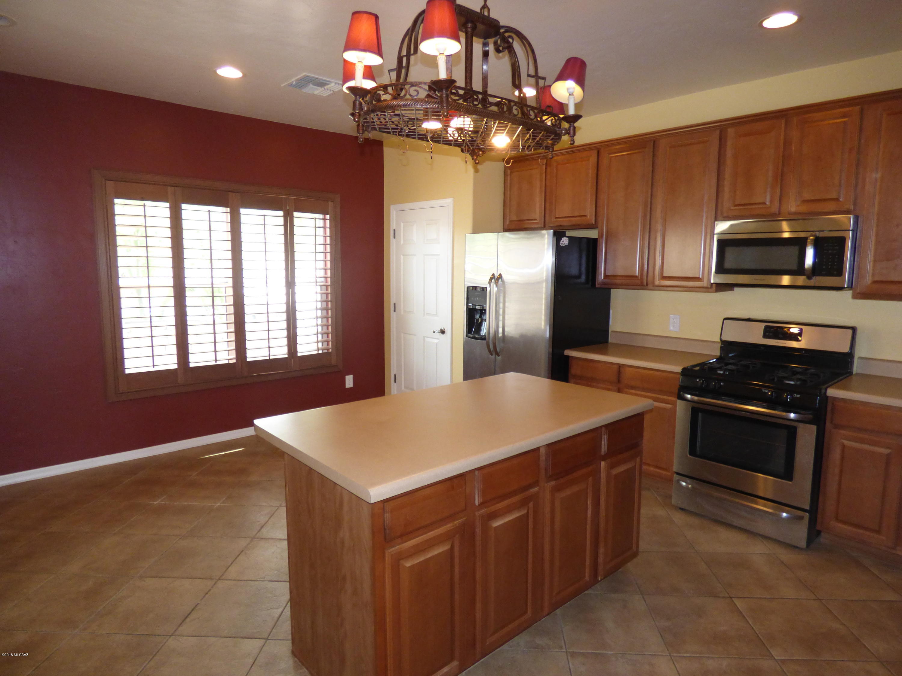 Rancho Del Lago (1-100) - Residential Lease