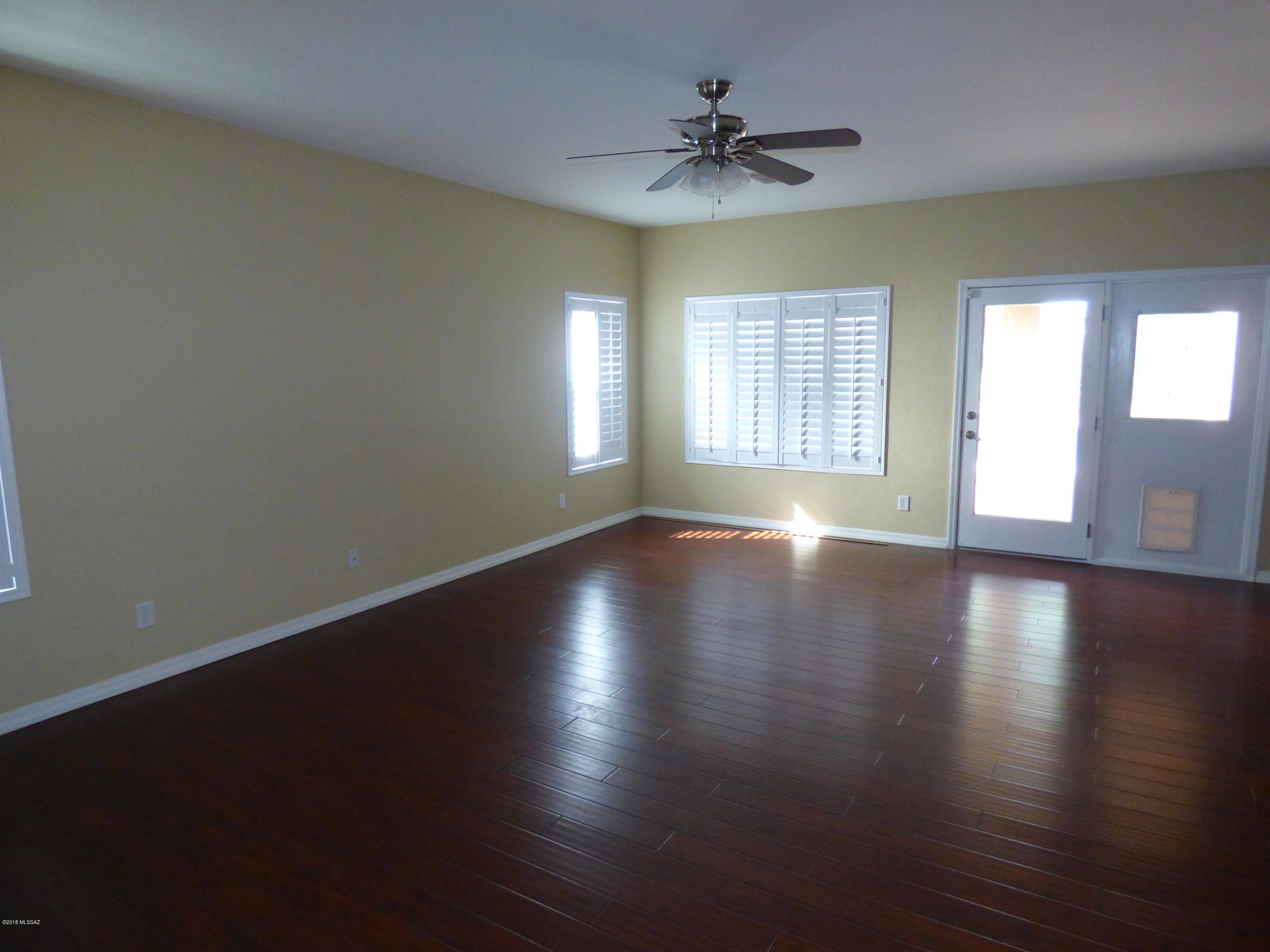 Rancho Del Lago (1-100) - Residential Lease