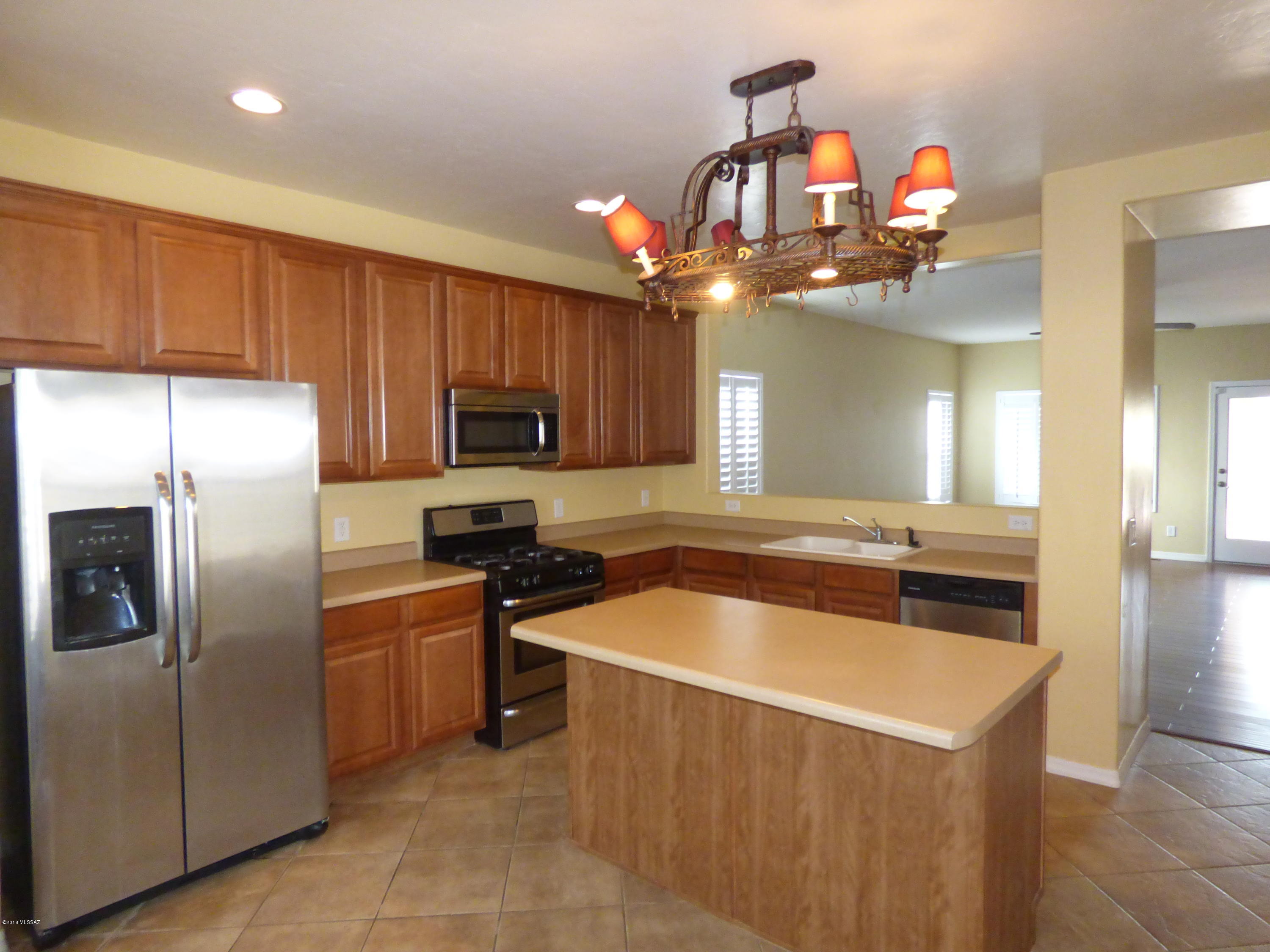 Rancho Del Lago (1-100) - Residential Lease