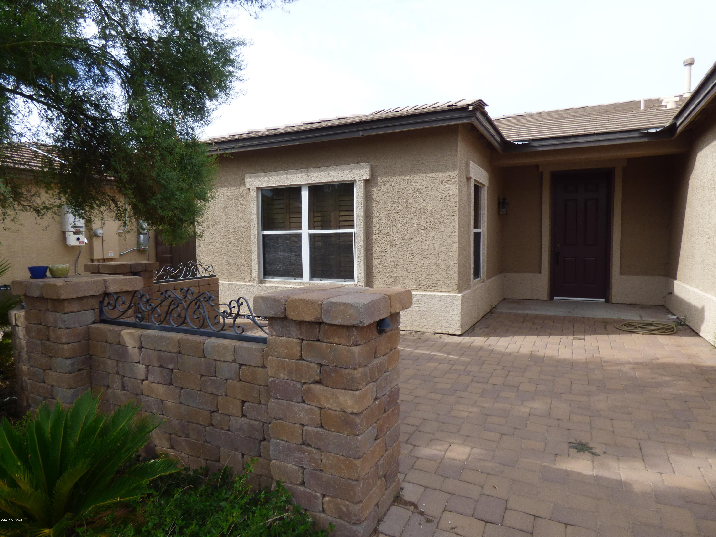 Rancho Del Lago (1-100) - Residential Lease
